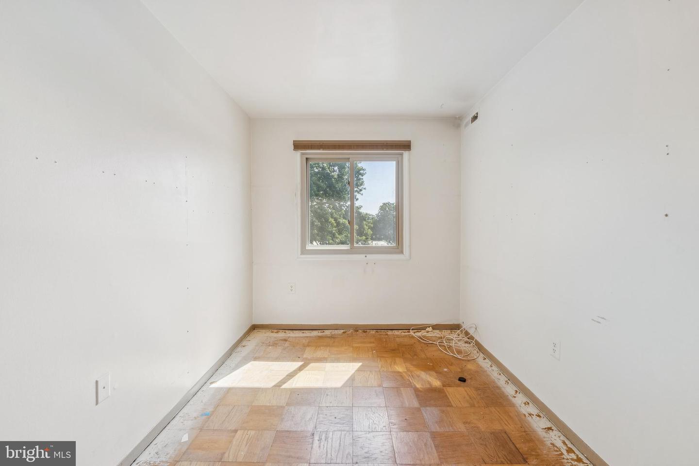 12701 DARA DR #303, WOODBRIDGE, Virginia 22192, 2 Bedrooms Bedrooms, ,1 BathroomBathrooms,Residential,For sale,12701 DARA DR #303,VAPW2092258 MLS # VAPW2092258