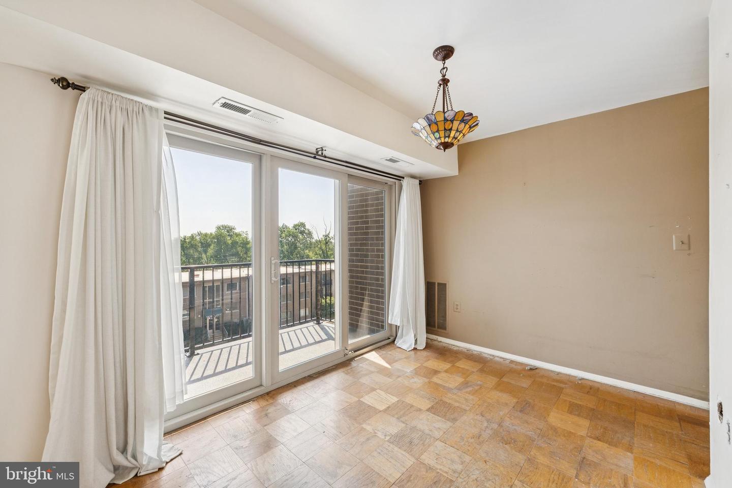 12701 DARA DR #303, WOODBRIDGE, Virginia 22192, 2 Bedrooms Bedrooms, ,1 BathroomBathrooms,Residential,For sale,12701 DARA DR #303,VAPW2092258 MLS # VAPW2092258