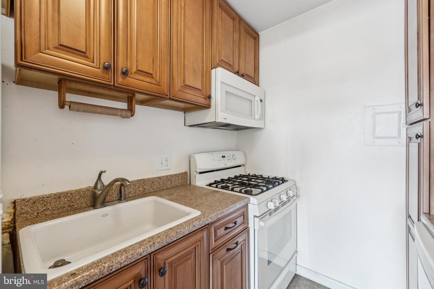 12701 DARA DR #303, WOODBRIDGE, Virginia 22192, 2 Bedrooms Bedrooms, ,1 BathroomBathrooms,Residential,For sale,12701 DARA DR #303,VAPW2092258 MLS # VAPW2092258
