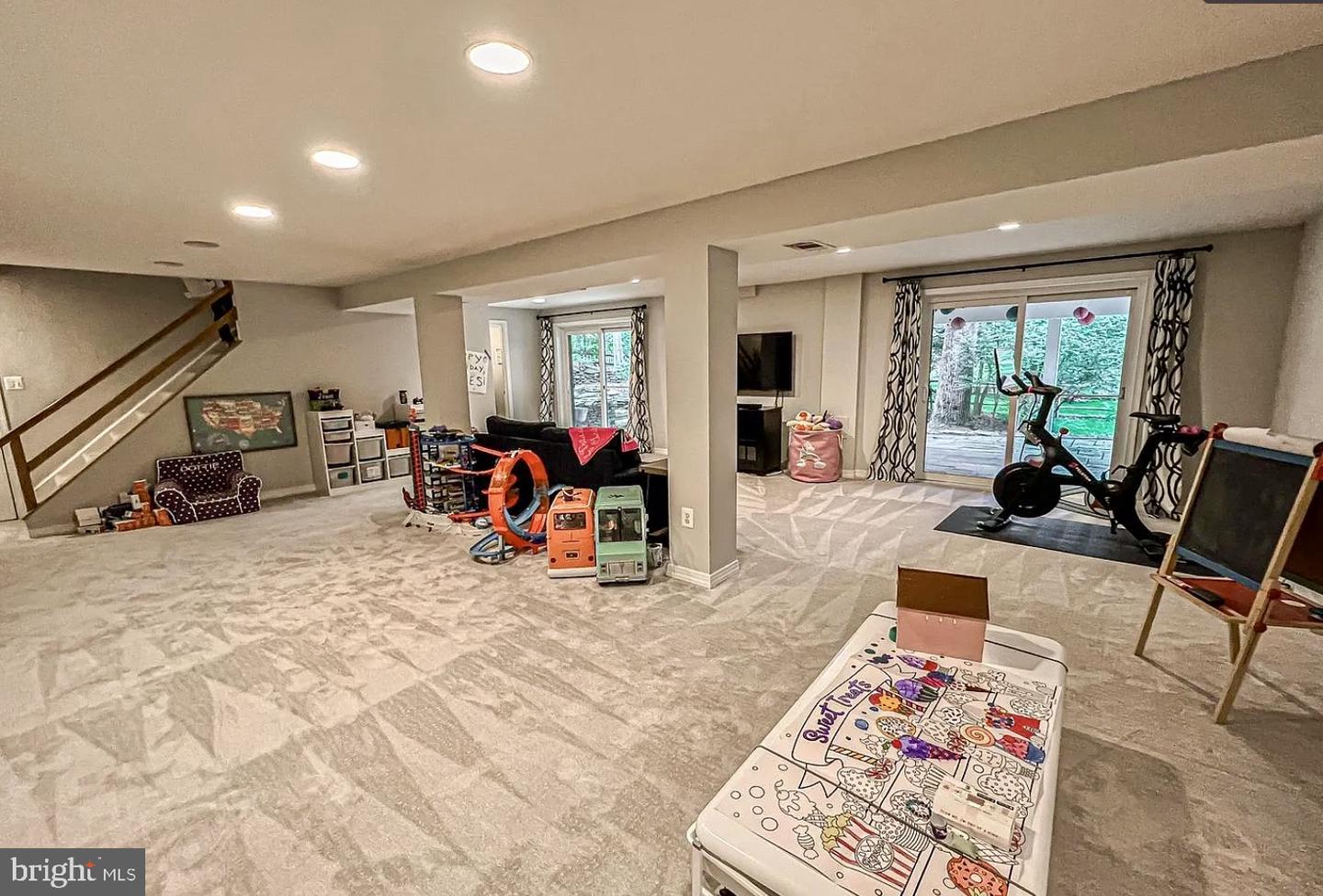 1448 LAUREL HILL RD, VIENNA, Virginia 22182, 4 Bedrooms Bedrooms, 17 Rooms Rooms,2 BathroomsBathrooms,Residential,For sale,1448 LAUREL HILL RD,VAFX2238802 MLS # VAFX2238802