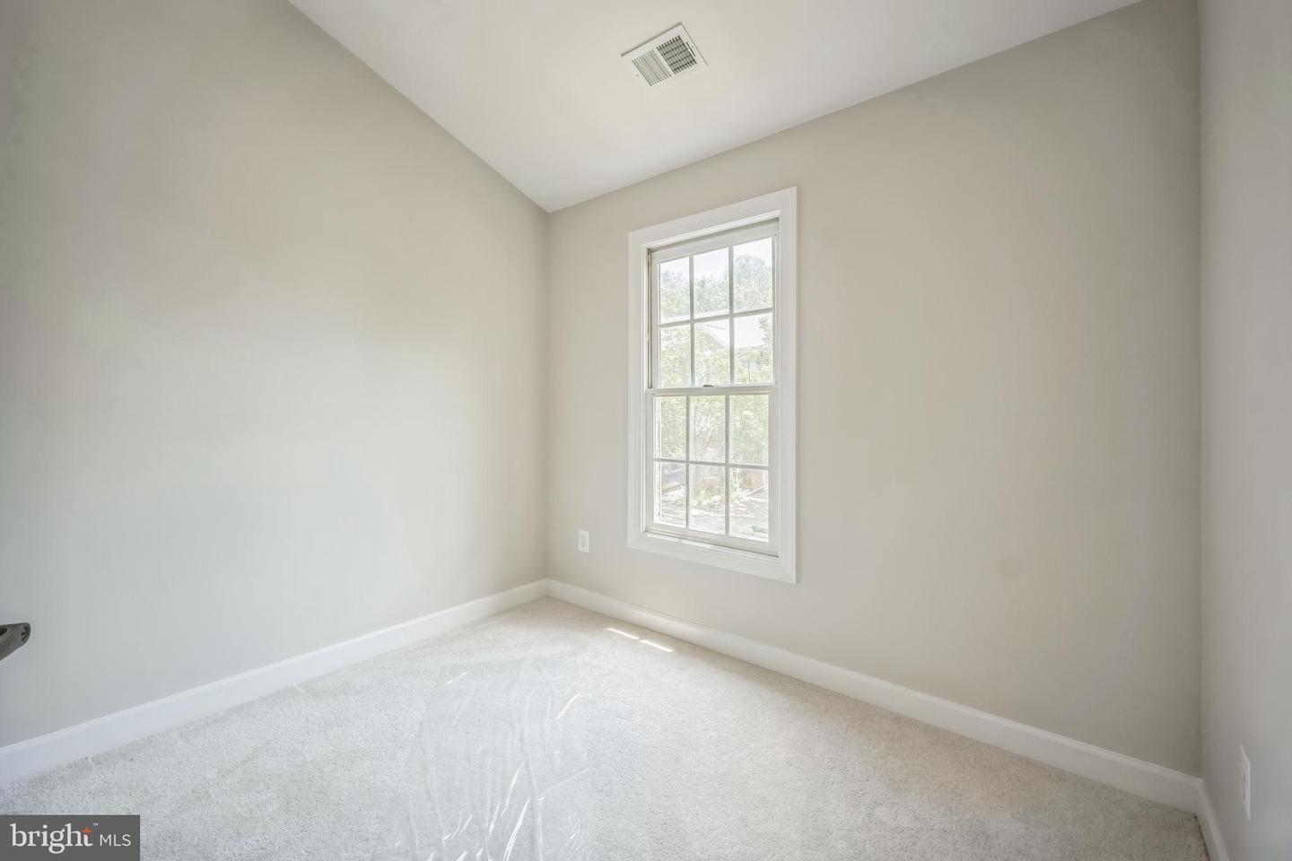5561 JOWETT CT, ALEXANDRIA, Virginia 22315, 3 Bedrooms Bedrooms, ,2 BathroomsBathrooms,Residential,For sale,5561 JOWETT CT,VAFX2240110 MLS # VAFX2240110