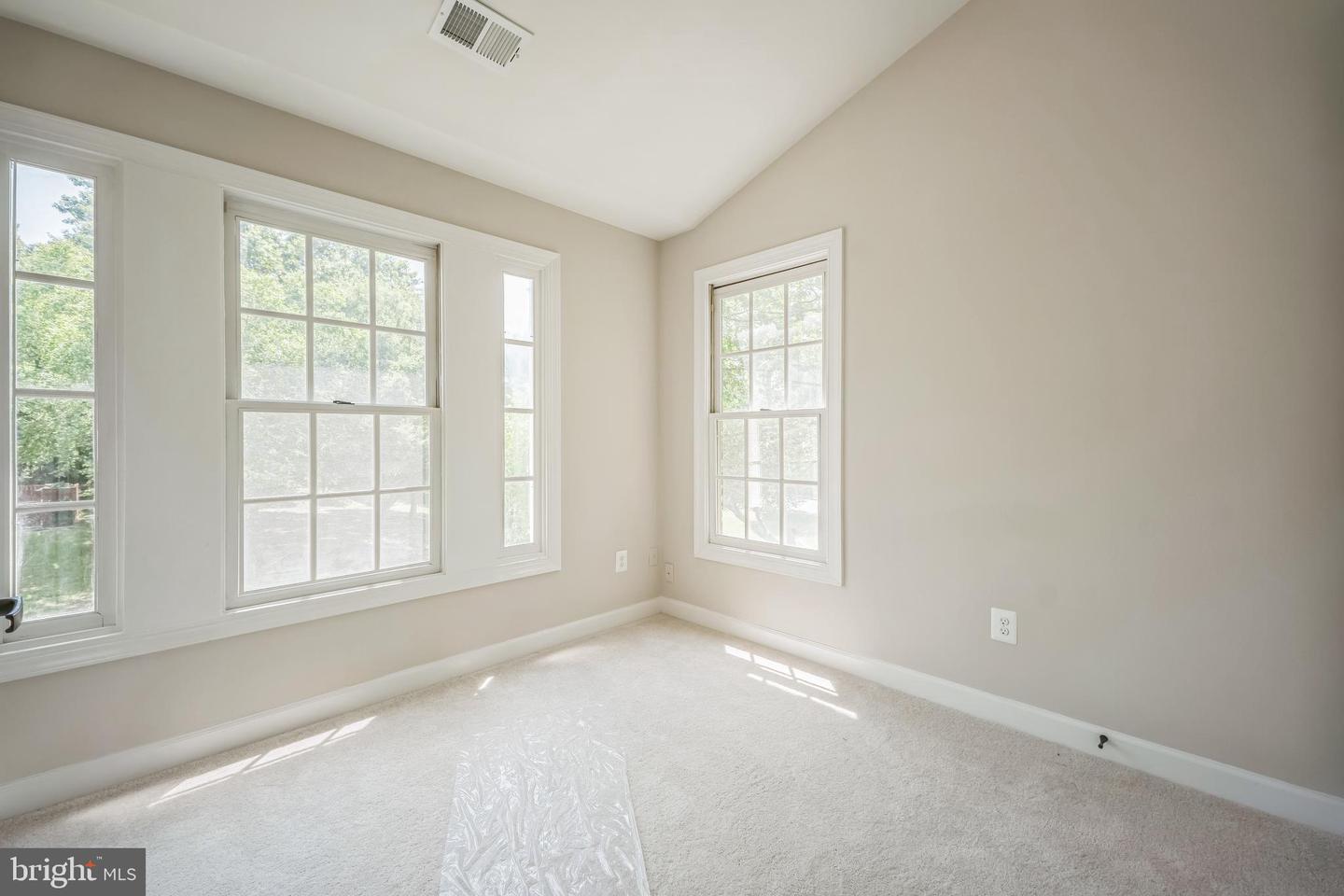5561 JOWETT CT, ALEXANDRIA, Virginia 22315, 3 Bedrooms Bedrooms, ,2 BathroomsBathrooms,Residential,For sale,5561 JOWETT CT,VAFX2240110 MLS # VAFX2240110