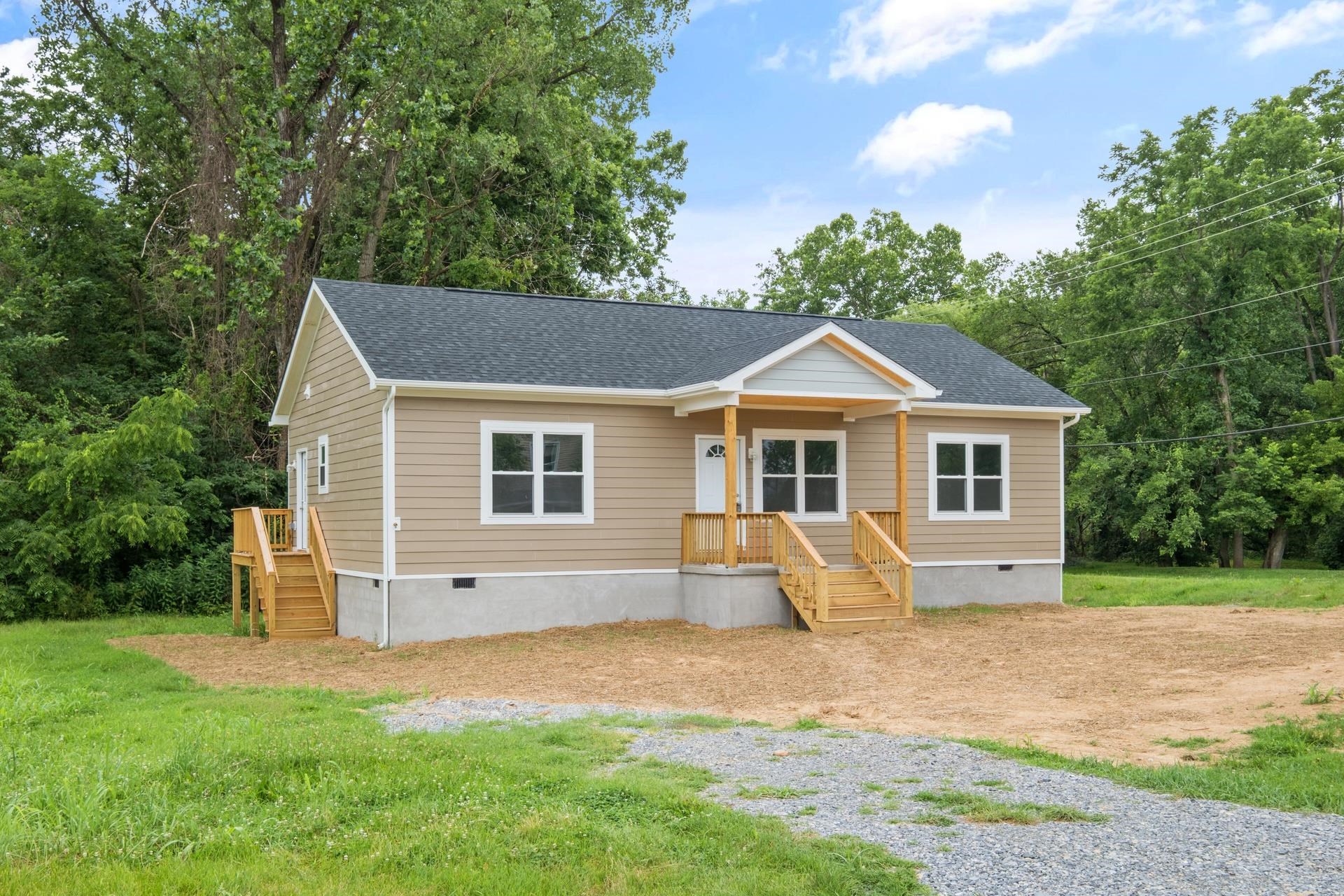 445 WIRT AVE, ELKTON, Virginia 22827, 3 Bedrooms Bedrooms, ,2 BathroomsBathrooms,Residential,445 WIRT AVE,666316 MLS # 666316