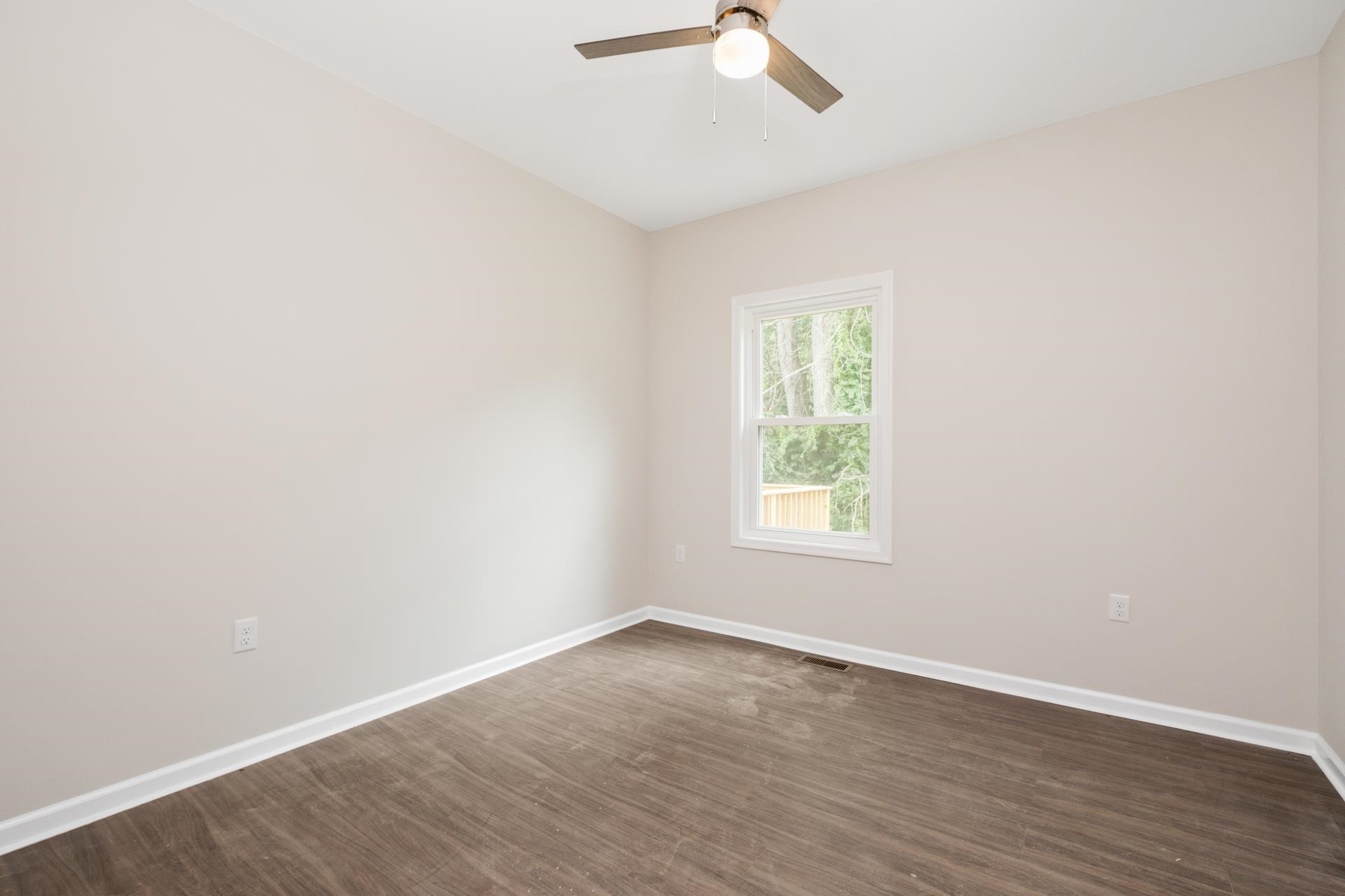 445 WIRT AVE, ELKTON, Virginia 22827, 3 Bedrooms Bedrooms, ,2 BathroomsBathrooms,Residential,445 WIRT AVE,666316 MLS # 666316