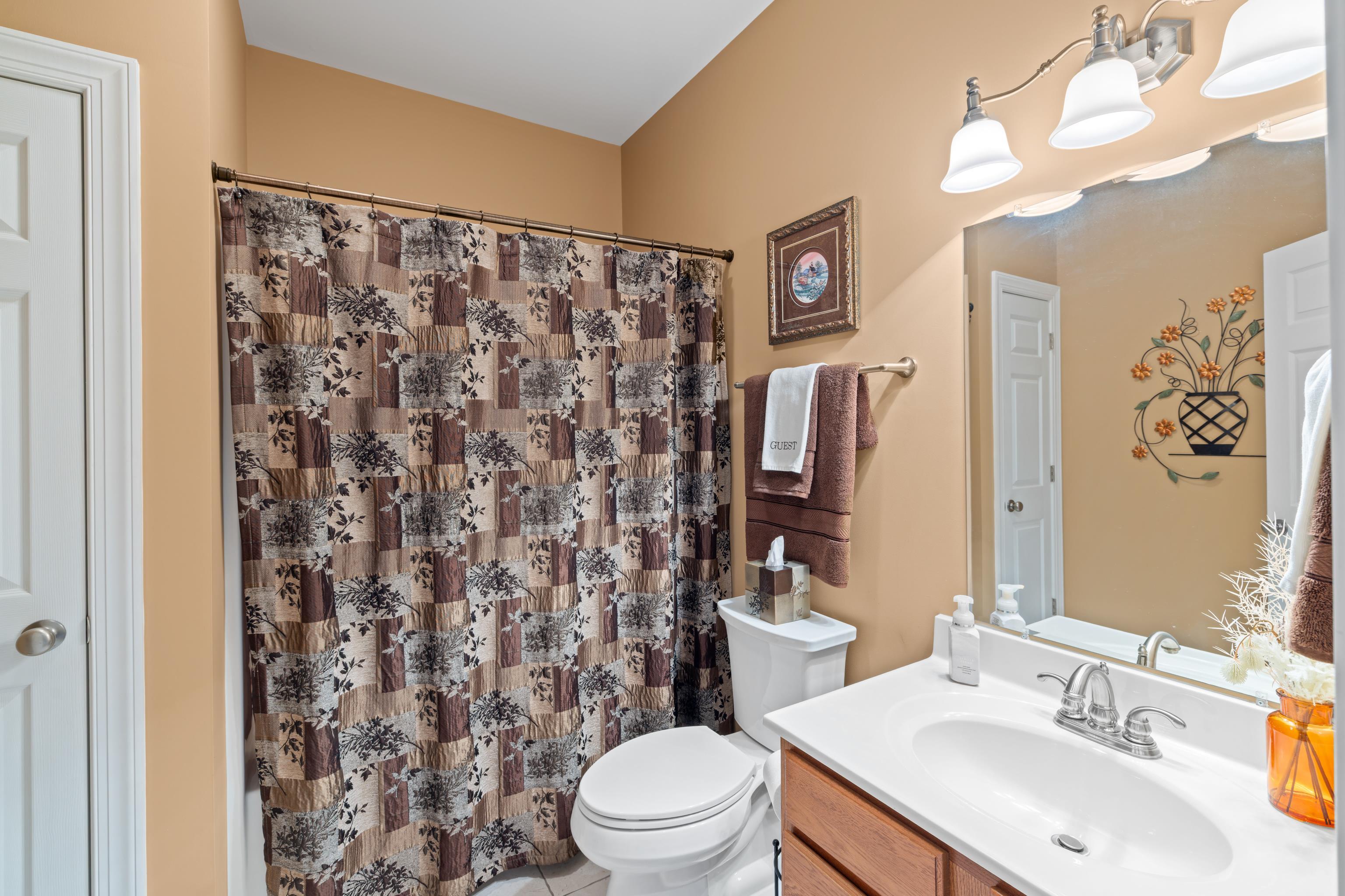 105 MIDVALE CROSSING, STAUNTON, Virginia 24401, 3 Bedrooms Bedrooms, ,2 BathroomsBathrooms,Residential,105 MIDVALE CROSSING,666323 MLS # 666323
