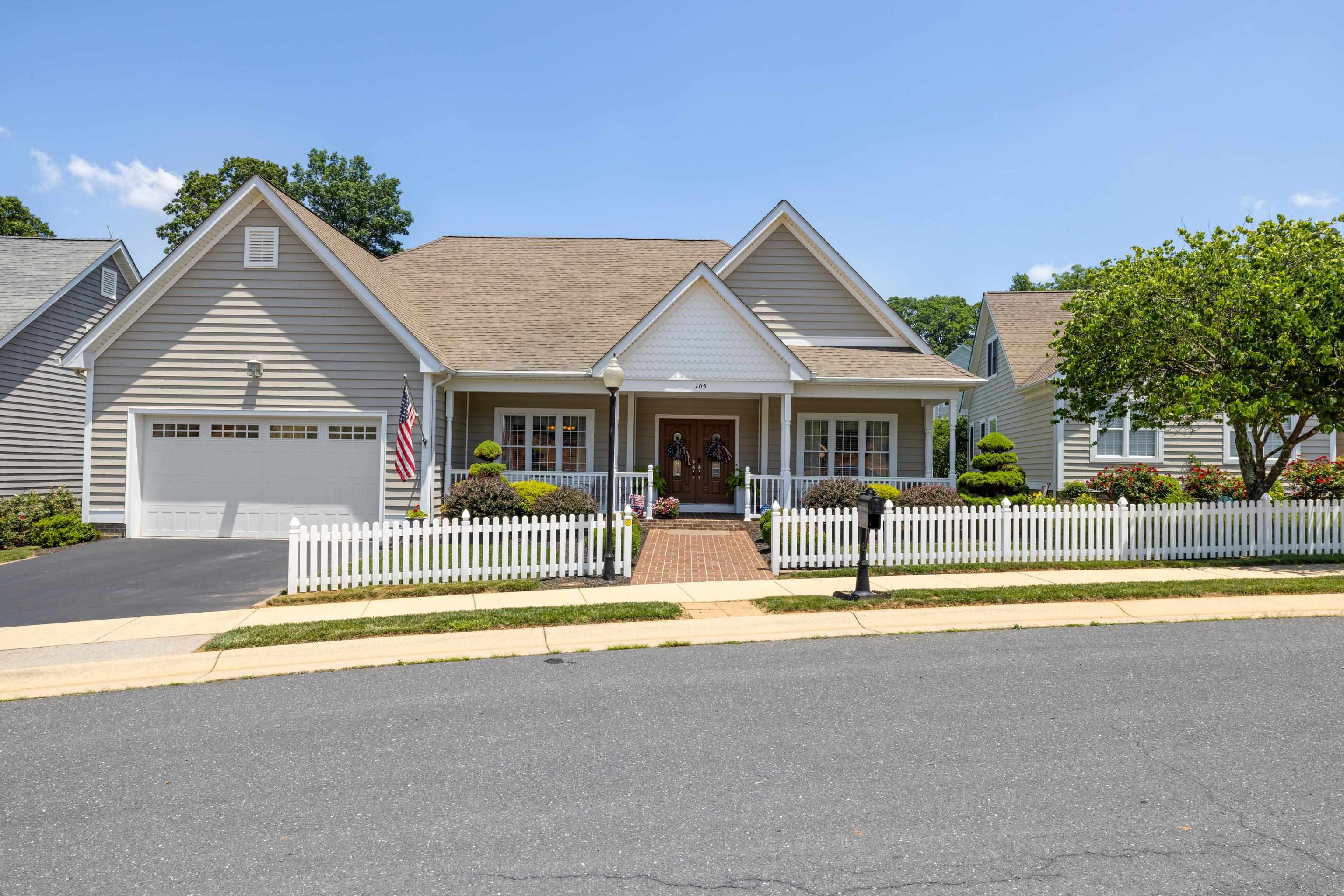 105 MIDVALE CROSSING, STAUNTON, Virginia 24401, 3 Bedrooms Bedrooms, ,2 BathroomsBathrooms,Residential,105 MIDVALE CROSSING,666323 MLS # 666323