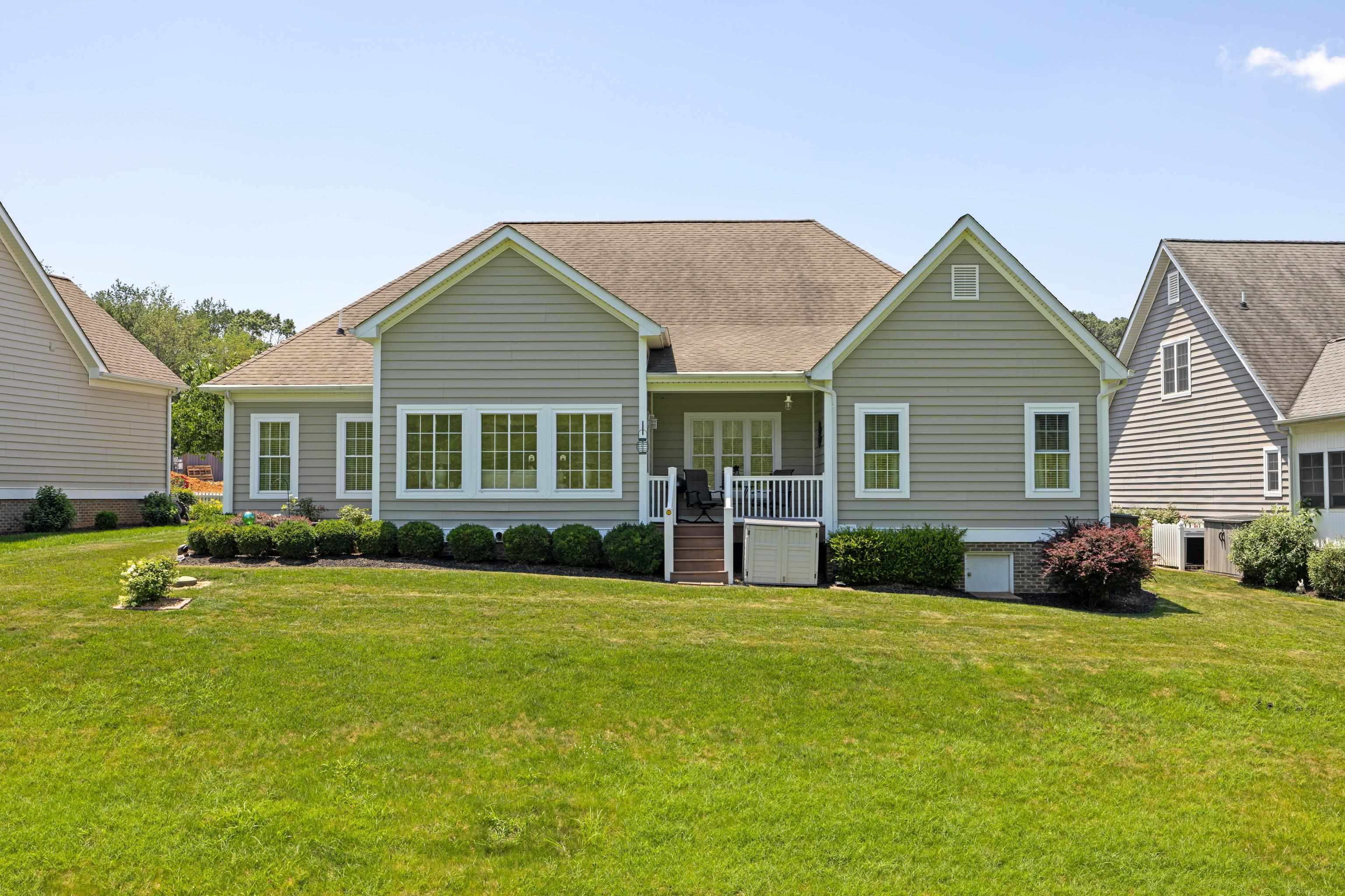 105 MIDVALE CROSSING, STAUNTON, Virginia 24401, 3 Bedrooms Bedrooms, ,2 BathroomsBathrooms,Residential,105 MIDVALE CROSSING,666323 MLS # 666323
