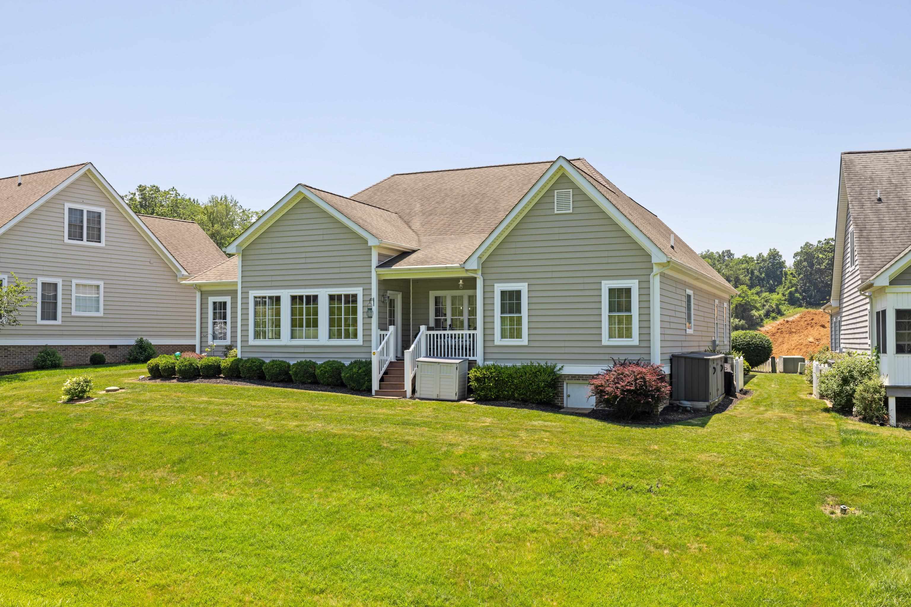 105 MIDVALE CROSSING, STAUNTON, Virginia 24401, 3 Bedrooms Bedrooms, ,2 BathroomsBathrooms,Residential,105 MIDVALE CROSSING,666323 MLS # 666323