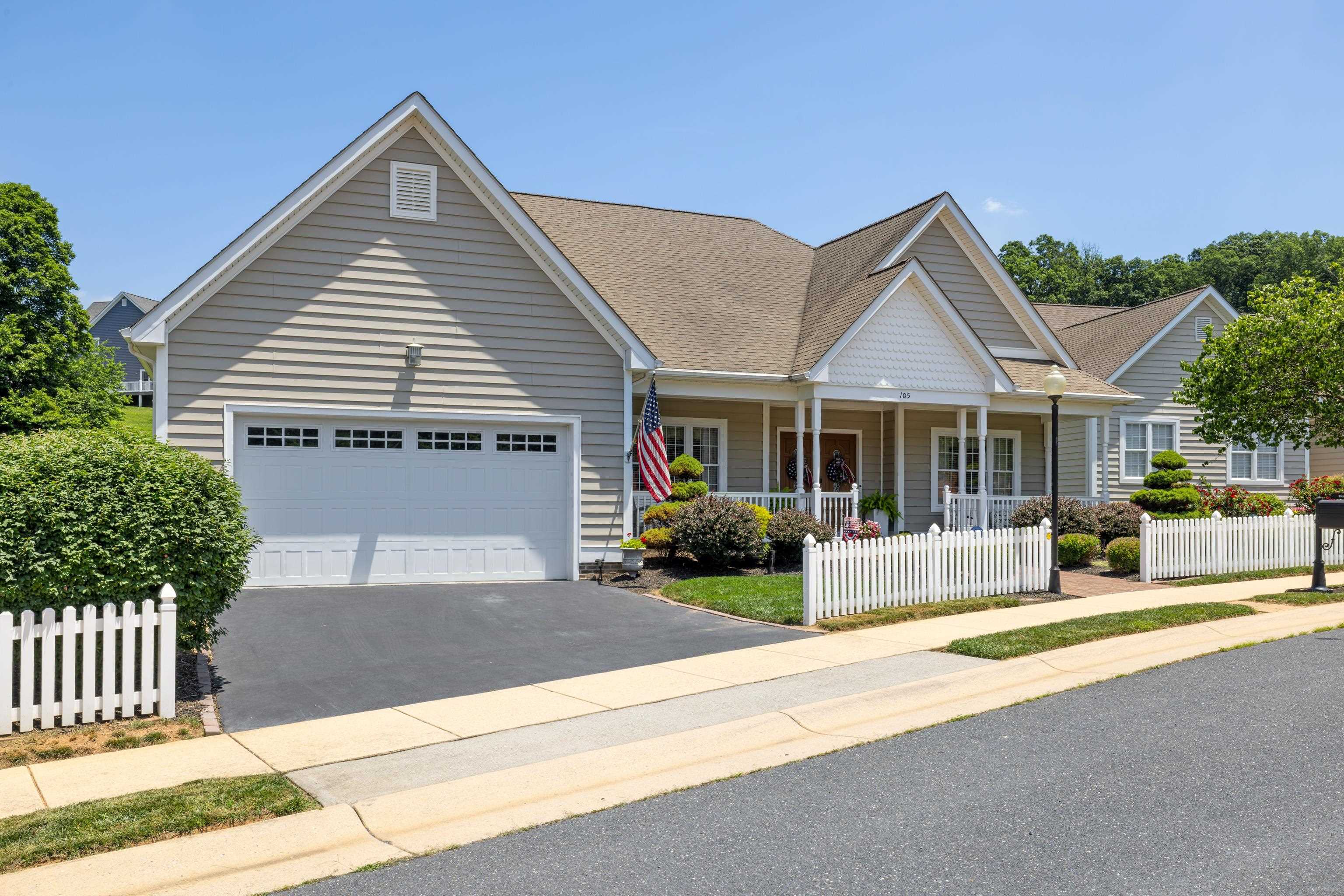 105 MIDVALE CROSSING, STAUNTON, Virginia 24401, 3 Bedrooms Bedrooms, ,2 BathroomsBathrooms,Residential,105 MIDVALE CROSSING,666323 MLS # 666323