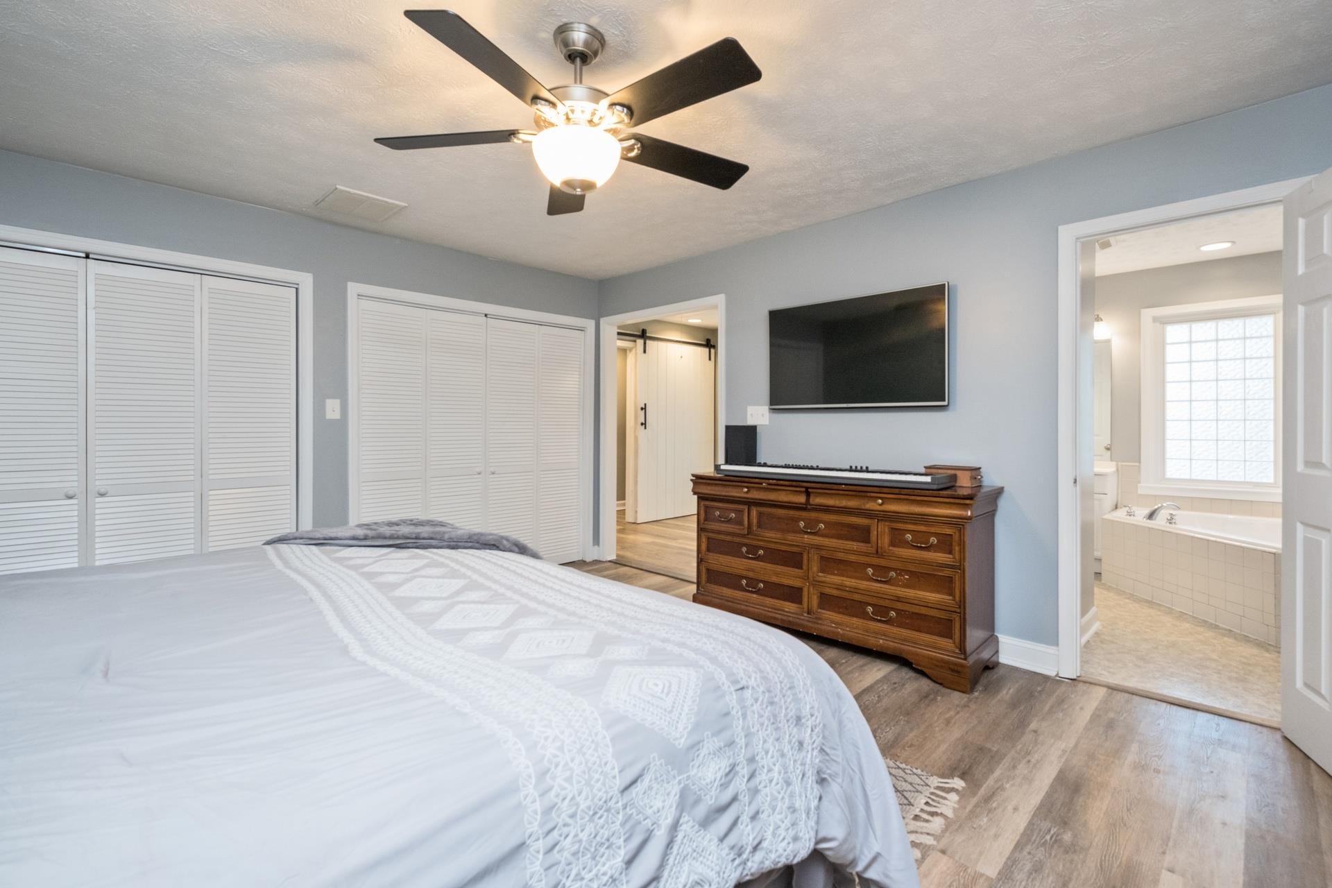 16998 E SUMMIT AVE, ELKTON, Virginia 22827, 5 Bedrooms Bedrooms, ,5 BathroomsBathrooms,Residential,16998 E SUMMIT AVE,666324 MLS # 666324