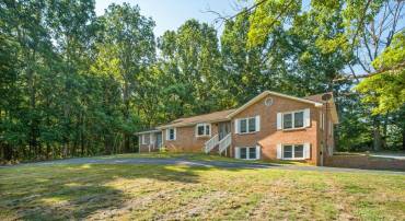 16998 E SUMMIT AVE, ELKTON, Virginia 22827, 5 Bedrooms Bedrooms, ,5 BathroomsBathrooms,Residential,16998 E SUMMIT AVE,666324 MLS # 666324
