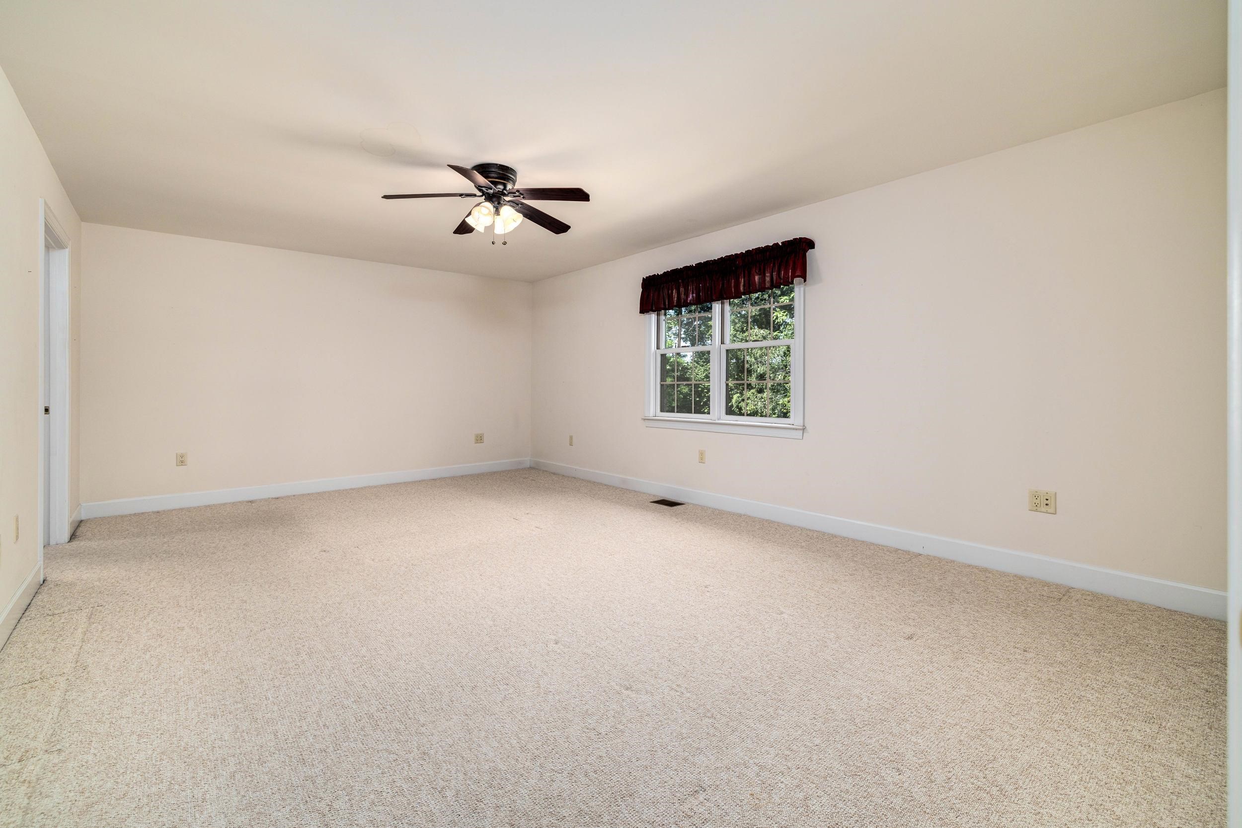 615 KESTREL CT, WOODSTOCK, Virginia 22664, 3 Bedrooms Bedrooms, ,2 BathroomsBathrooms,Residential,615 KESTREL CT,666325 MLS # 666325