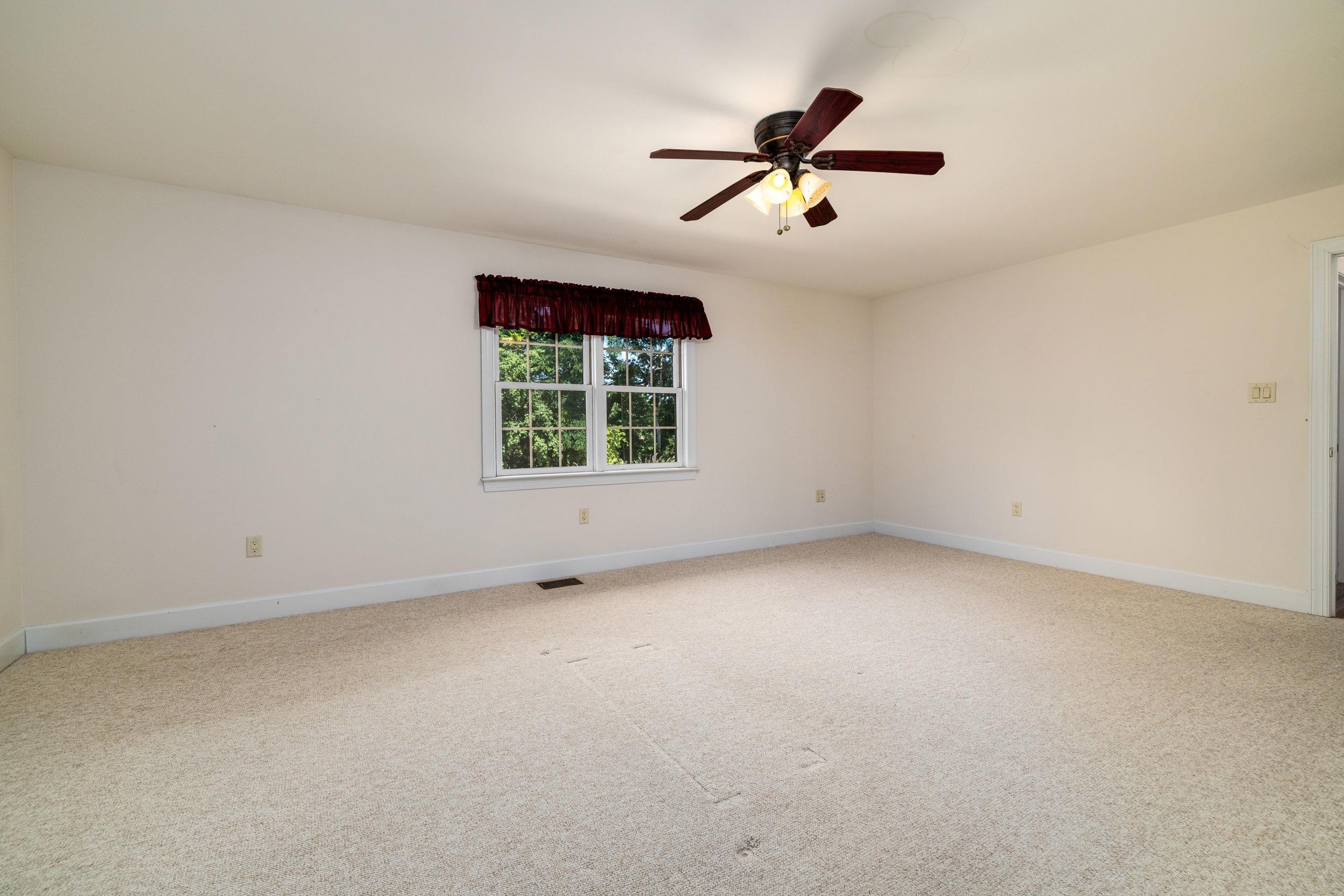 615 KESTREL CT, WOODSTOCK, Virginia 22664, 3 Bedrooms Bedrooms, ,2 BathroomsBathrooms,Residential,615 KESTREL CT,666325 MLS # 666325