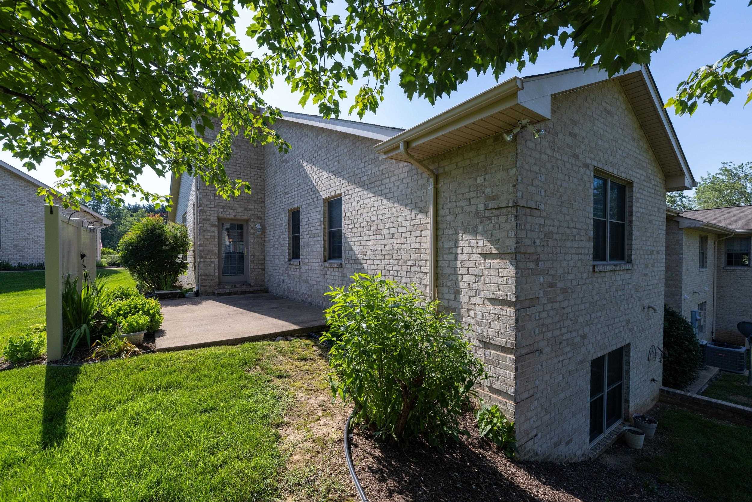 615 KESTREL CT, WOODSTOCK, Virginia 22664, 3 Bedrooms Bedrooms, ,2 BathroomsBathrooms,Residential,615 KESTREL CT,666325 MLS # 666325