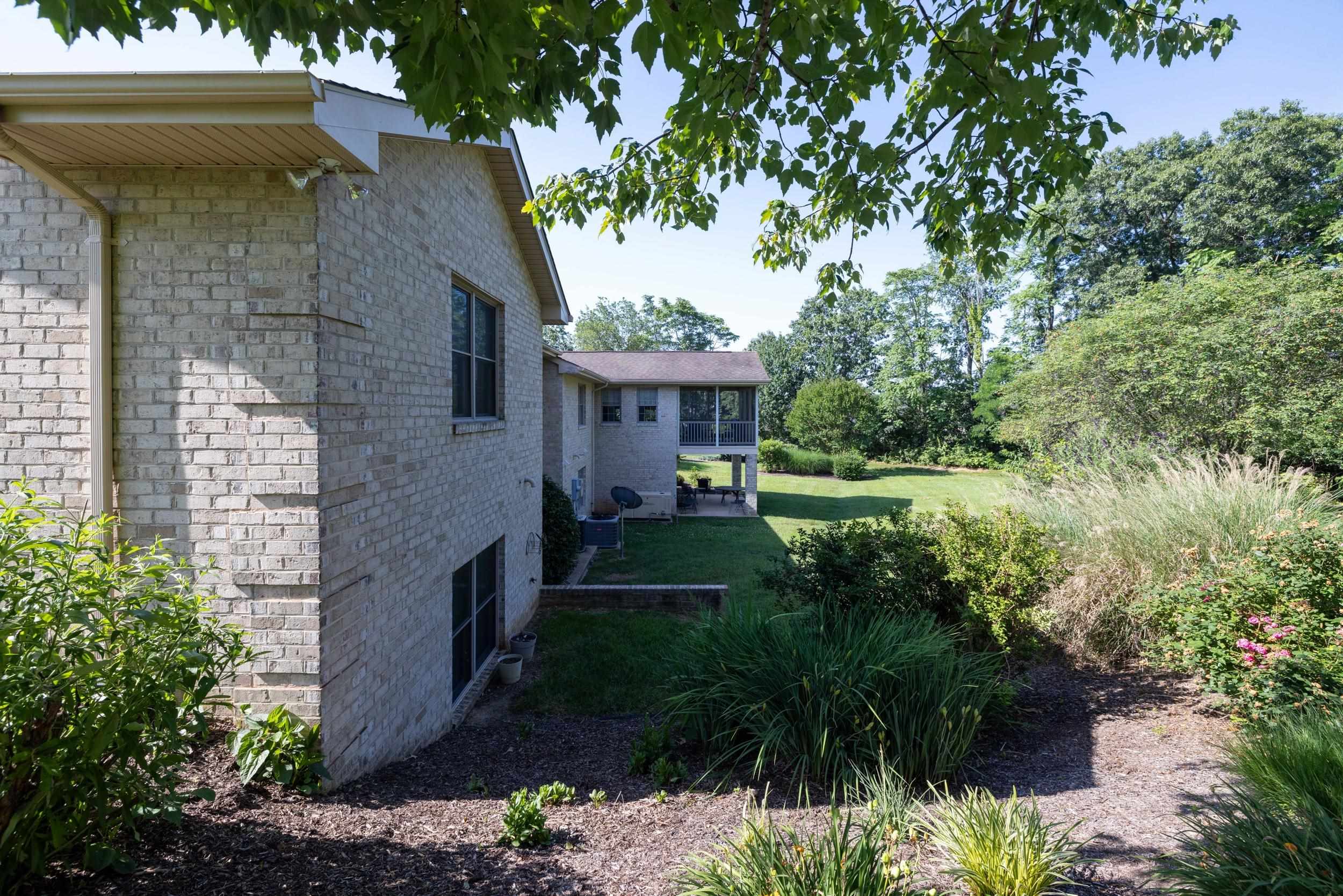 615 KESTREL CT, WOODSTOCK, Virginia 22664, 3 Bedrooms Bedrooms, ,2 BathroomsBathrooms,Residential,615 KESTREL CT,666325 MLS # 666325