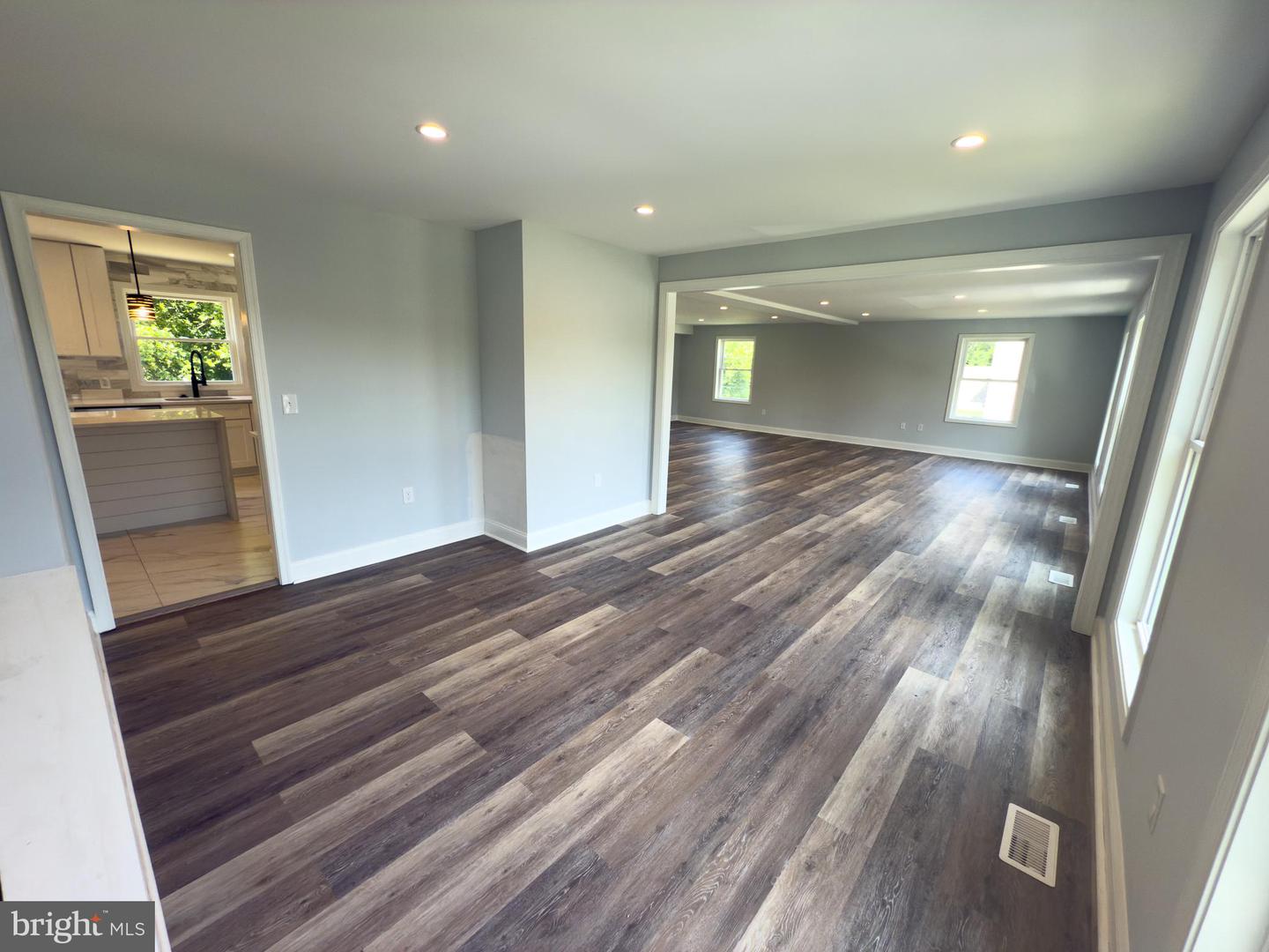 1002 POTOMAC DR, STAFFORD, Virginia 22554, 6 Bedrooms Bedrooms, ,4 BathroomsBathrooms,Residential,For sale,1002 POTOMAC DR,VAST2039082 MLS # VAST2039082