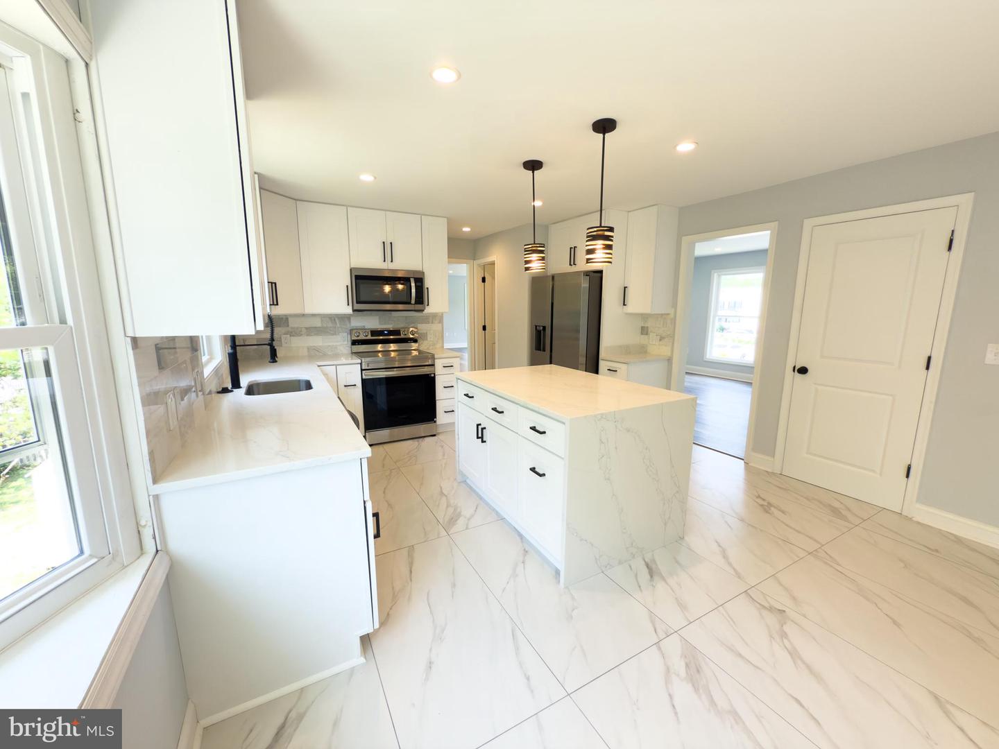 1002 POTOMAC DR, STAFFORD, Virginia 22554, 6 Bedrooms Bedrooms, ,4 BathroomsBathrooms,Residential,For sale,1002 POTOMAC DR,VAST2039082 MLS # VAST2039082