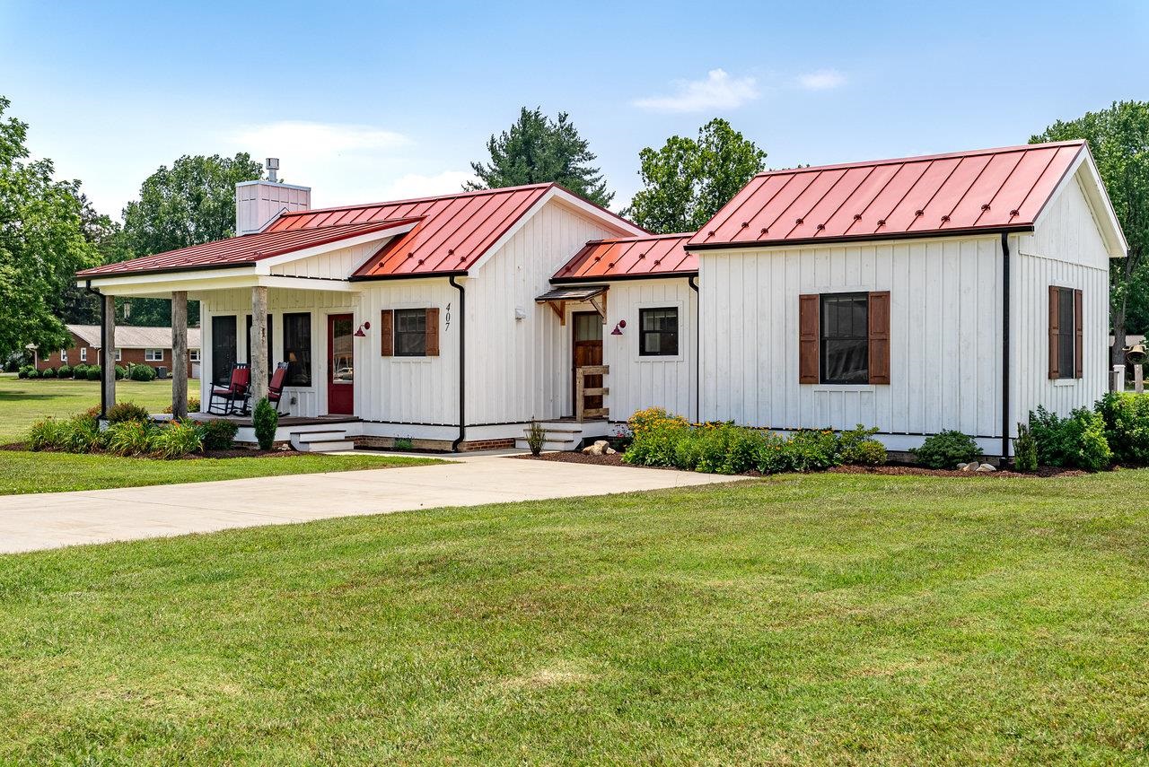 407 14TH ST, GROTTOES, Virginia 24441, 3 Bedrooms Bedrooms, ,2 BathroomsBathrooms,Residential,407 14TH ST,666327 MLS # 666327