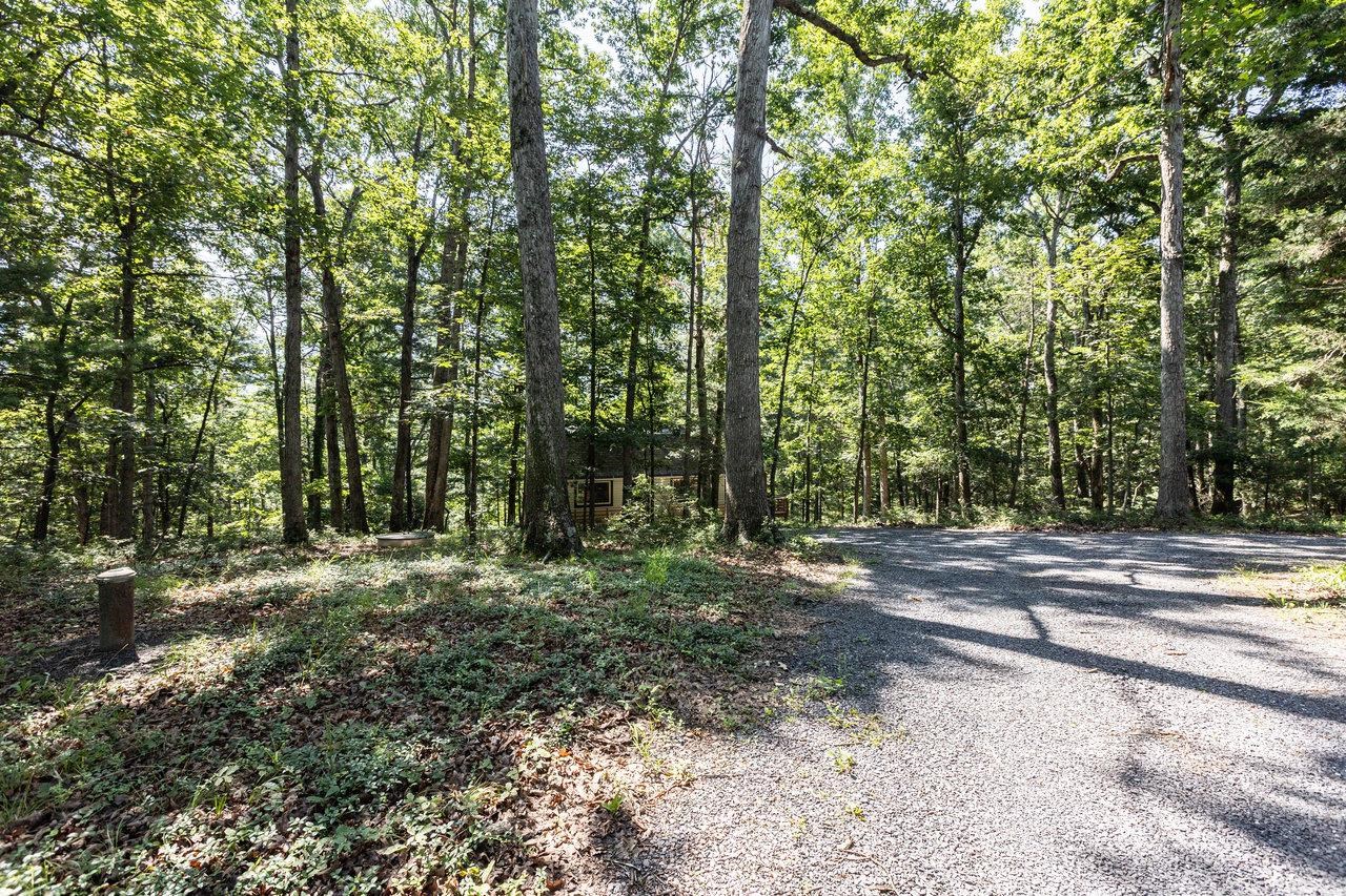 16184 MOONRISE LN, BROADWAY, Virginia 22815, 2 Bedrooms Bedrooms, ,1 BathroomBathrooms,Residential,16184 MOONRISE LN,666332 MLS # 666332
