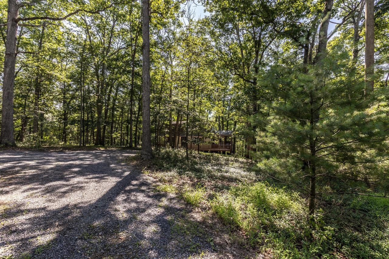 16184 MOONRISE LN, BROADWAY, Virginia 22815, 2 Bedrooms Bedrooms, ,1 BathroomBathrooms,Residential,16184 MOONRISE LN,666332 MLS # 666332