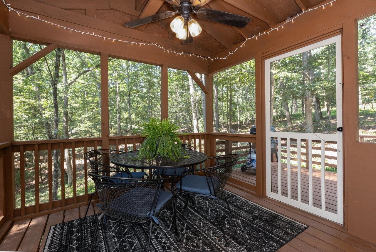 16184 MOONRISE LN, BROADWAY, Virginia 22815, 2 Bedrooms Bedrooms, ,1 BathroomBathrooms,Residential,16184 MOONRISE LN,666332 MLS # 666332