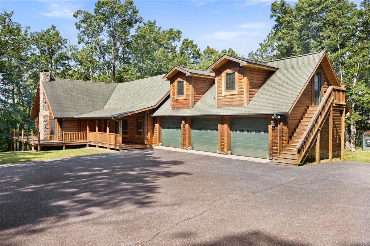 376 TRAYFOOT RD, GROTTOES, Virginia 24441, 3 Bedrooms Bedrooms, ,2 BathroomsBathrooms,Residential,376 TRAYFOOT RD,666337 MLS # 666337