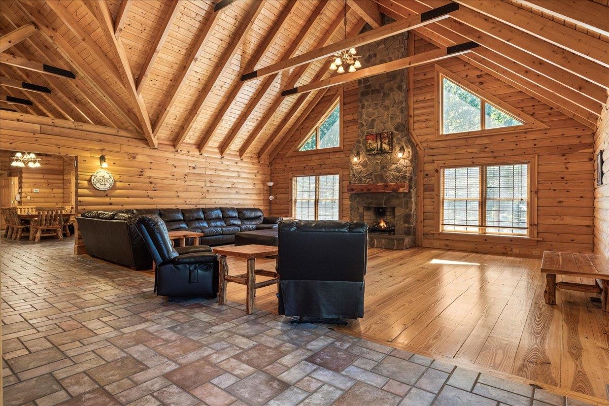 376 TRAYFOOT RD, GROTTOES, Virginia 24441, 3 Bedrooms Bedrooms, ,2 BathroomsBathrooms,Residential,376 TRAYFOOT RD,666337 MLS # 666337
