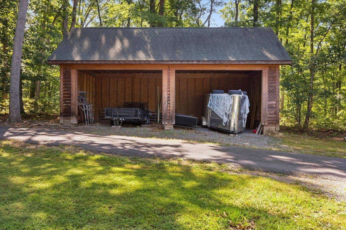 376 TRAYFOOT RD, GROTTOES, Virginia 24441, 3 Bedrooms Bedrooms, ,2 BathroomsBathrooms,Residential,376 TRAYFOOT RD,666337 MLS # 666337