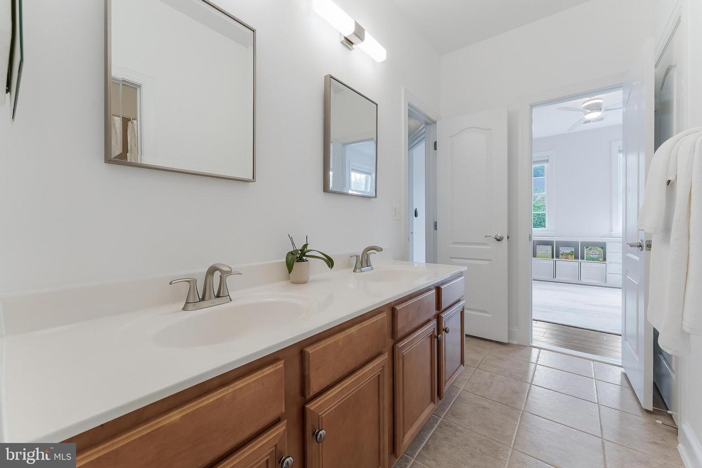 43600 HABITAT CIR, LEESBURG, Virginia 20176, 5 Bedrooms Bedrooms, ,3 BathroomsBathrooms,Residential,For sale,43600 HABITAT CIR,VALO2098770 MLS # VALO2098770