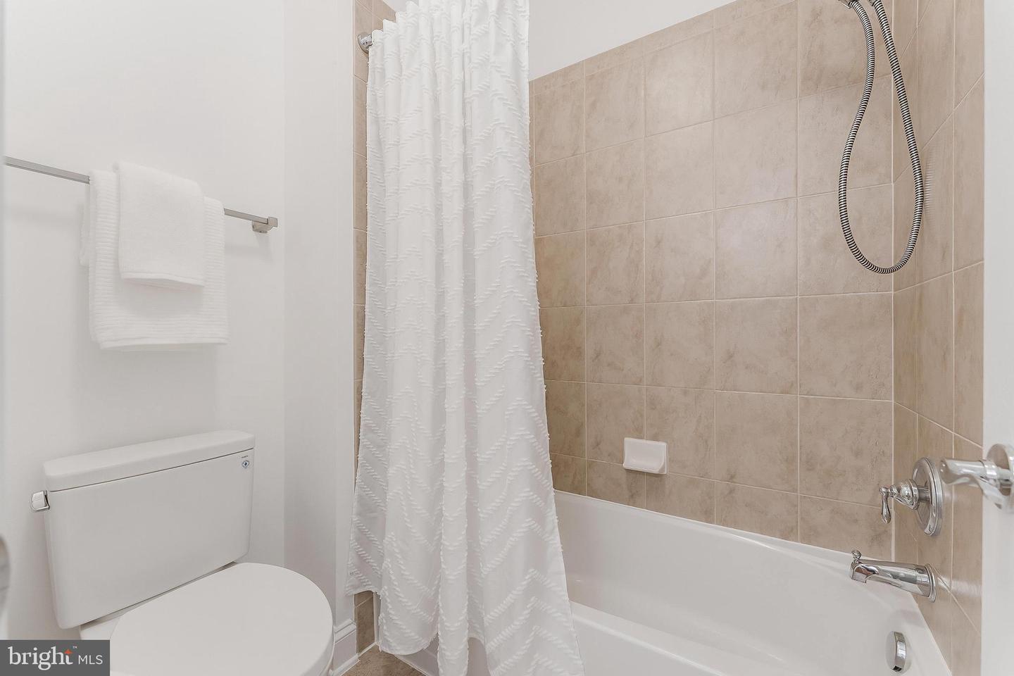 43600 HABITAT CIR, LEESBURG, Virginia 20176, 5 Bedrooms Bedrooms, ,3 BathroomsBathrooms,Residential,For sale,43600 HABITAT CIR,VALO2098770 MLS # VALO2098770