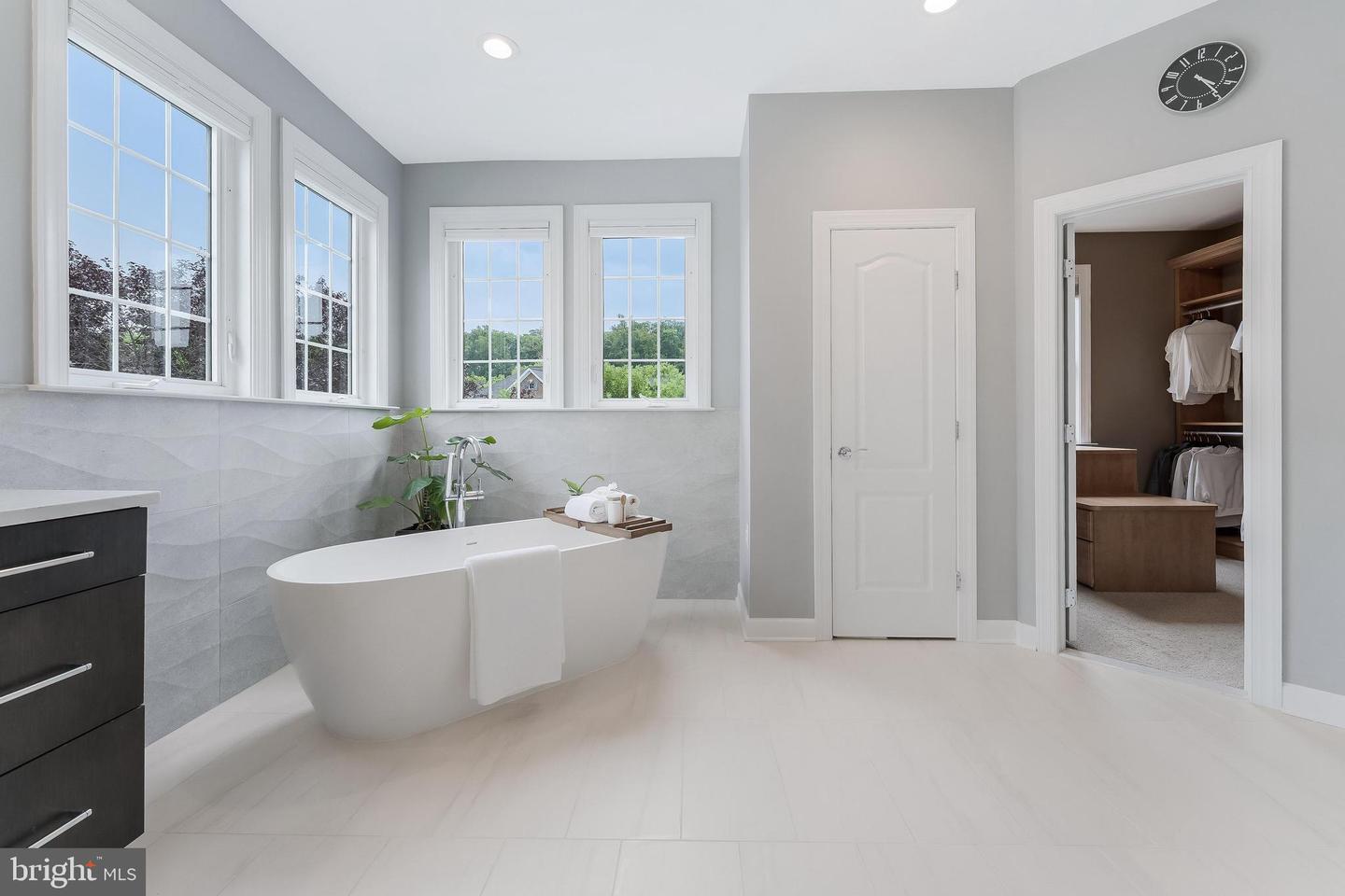 43600 HABITAT CIR, LEESBURG, Virginia 20176, 5 Bedrooms Bedrooms, ,3 BathroomsBathrooms,Residential,For sale,43600 HABITAT CIR,VALO2098770 MLS # VALO2098770