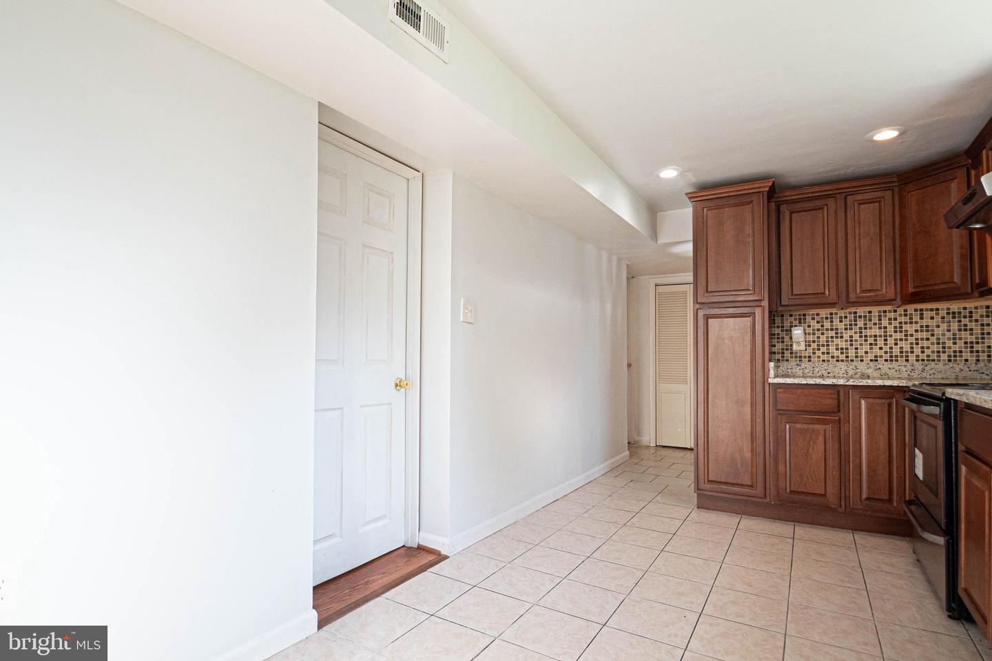 1262 EVERETT AVE, WOODBRIDGE, Virginia 22191, 4 Bedrooms Bedrooms, ,2 BathroomsBathrooms,Residential,For sale,1262 EVERETT AVE,VAPW2098166 MLS # VAPW2098166