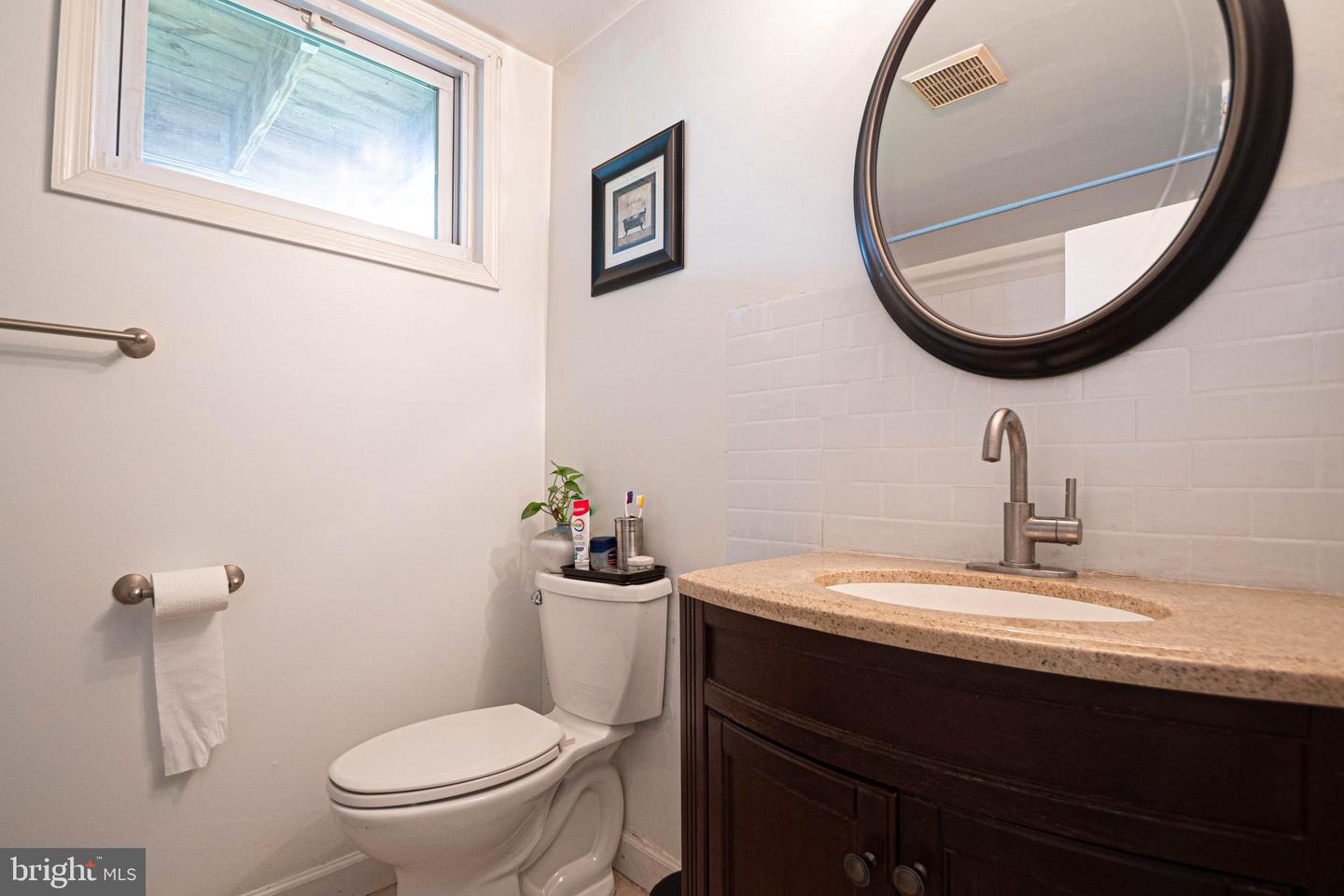 1262 EVERETT AVE, WOODBRIDGE, Virginia 22191, 4 Bedrooms Bedrooms, ,2 BathroomsBathrooms,Residential,For sale,1262 EVERETT AVE,VAPW2098166 MLS # VAPW2098166