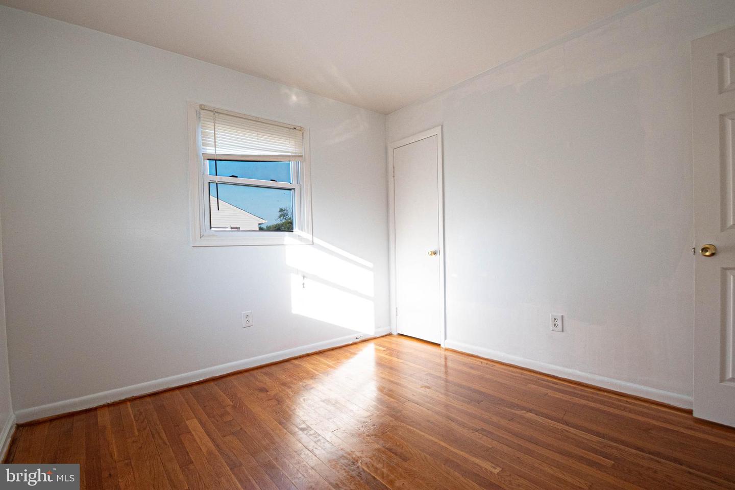 1262 EVERETT AVE, WOODBRIDGE, Virginia 22191, 4 Bedrooms Bedrooms, ,2 BathroomsBathrooms,Residential,For sale,1262 EVERETT AVE,VAPW2098166 MLS # VAPW2098166