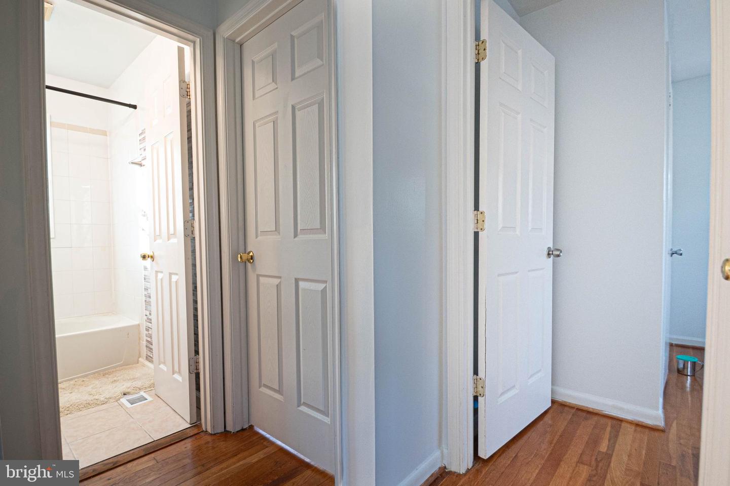 1262 EVERETT AVE, WOODBRIDGE, Virginia 22191, 4 Bedrooms Bedrooms, ,2 BathroomsBathrooms,Residential,For sale,1262 EVERETT AVE,VAPW2098166 MLS # VAPW2098166