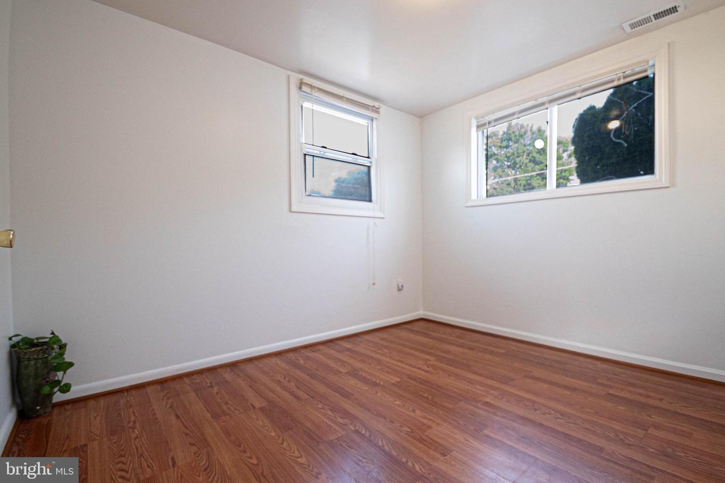 1262 EVERETT AVE, WOODBRIDGE, Virginia 22191, 4 Bedrooms Bedrooms, ,2 BathroomsBathrooms,Residential,For sale,1262 EVERETT AVE,VAPW2098166 MLS # VAPW2098166