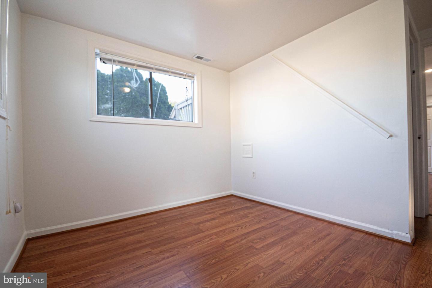 1262 EVERETT AVE, WOODBRIDGE, Virginia 22191, 4 Bedrooms Bedrooms, ,2 BathroomsBathrooms,Residential,For sale,1262 EVERETT AVE,VAPW2098166 MLS # VAPW2098166