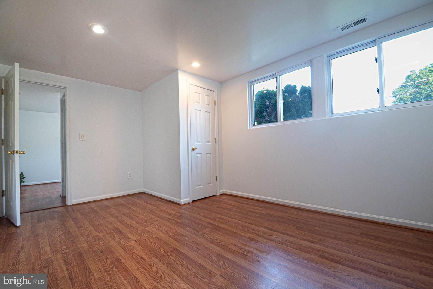 1262 EVERETT AVE, WOODBRIDGE, Virginia 22191, 4 Bedrooms Bedrooms, ,2 BathroomsBathrooms,Residential,For sale,1262 EVERETT AVE,VAPW2098166 MLS # VAPW2098166