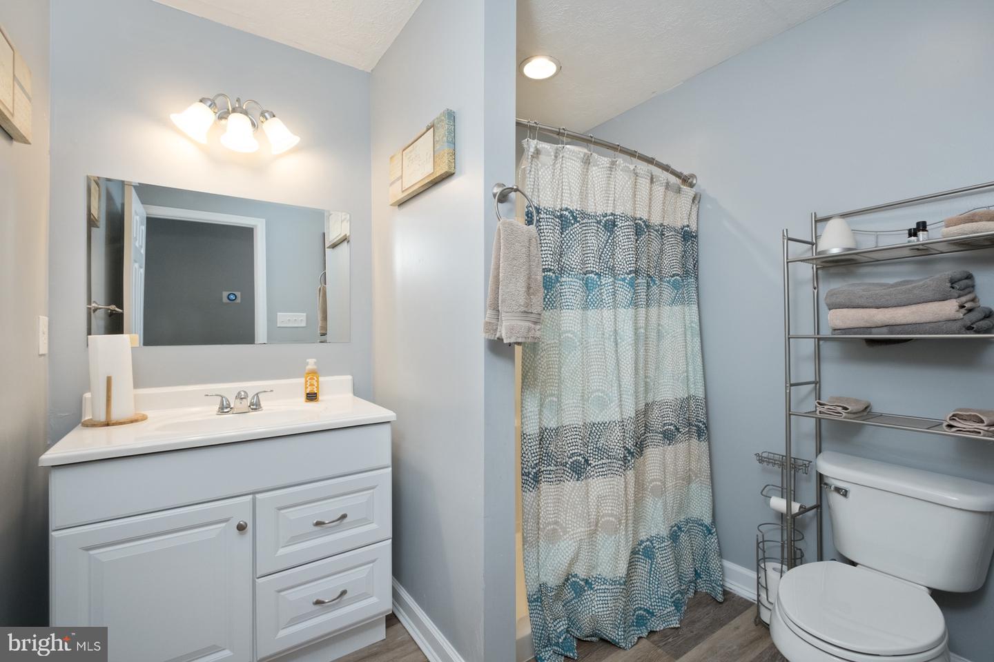 16998 E SUMMIT AVE, ELKTON, Virginia 22827, 5 Bedrooms Bedrooms, ,5 BathroomsBathrooms,Residential,For sale,16998 E SUMMIT AVE,VARO2002422 MLS # VARO2002422