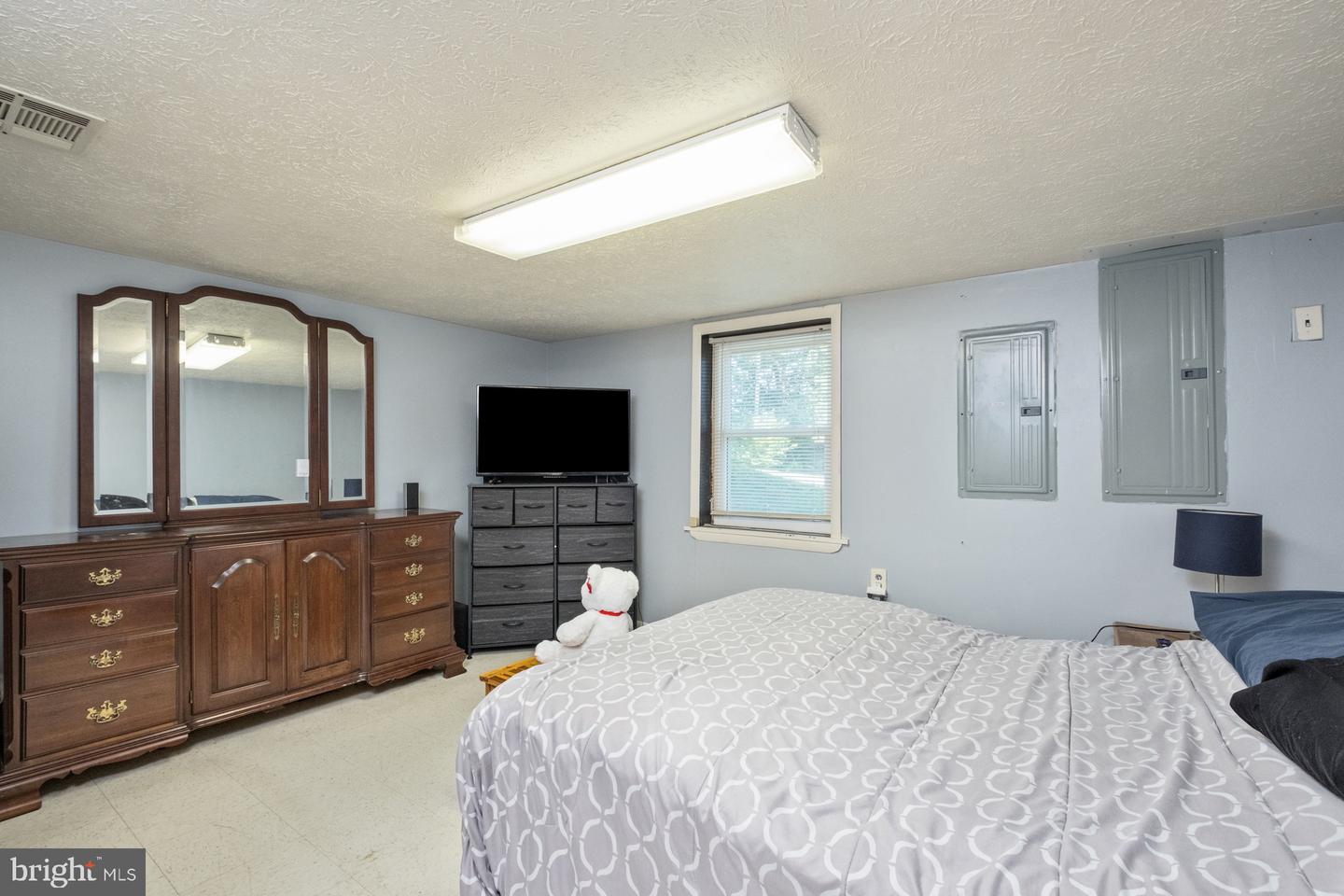 16998 E SUMMIT AVE, ELKTON, Virginia 22827, 5 Bedrooms Bedrooms, ,5 BathroomsBathrooms,Residential,For sale,16998 E SUMMIT AVE,VARO2002422 MLS # VARO2002422