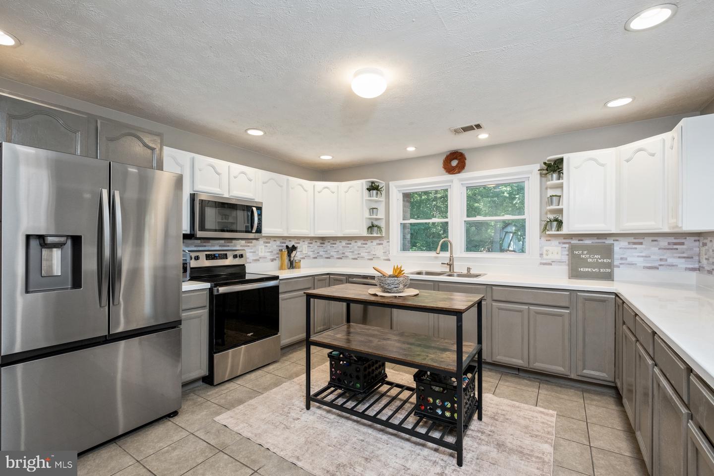 16998 E SUMMIT AVE, ELKTON, Virginia 22827, 5 Bedrooms Bedrooms, ,5 BathroomsBathrooms,Residential,For sale,16998 E SUMMIT AVE,VARO2002422 MLS # VARO2002422