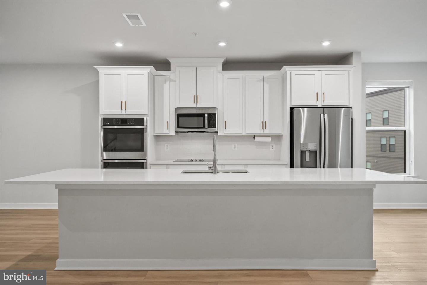 14256 NEWBROOK DR, CHANTILLY, Virginia 20151, 3 Bedrooms Bedrooms, ,2 BathroomsBathrooms,Residential,For sale,14256 NEWBROOK DR,VAFX2253096 MLS # VAFX2253096