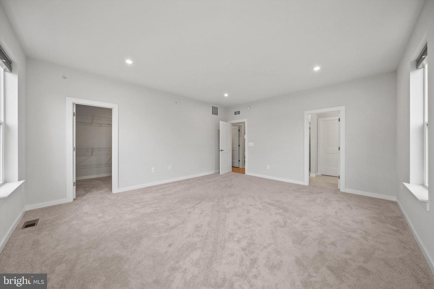 14256 NEWBROOK DR, CHANTILLY, Virginia 20151, 3 Bedrooms Bedrooms, ,2 BathroomsBathrooms,Residential,For sale,14256 NEWBROOK DR,VAFX2253096 MLS # VAFX2253096