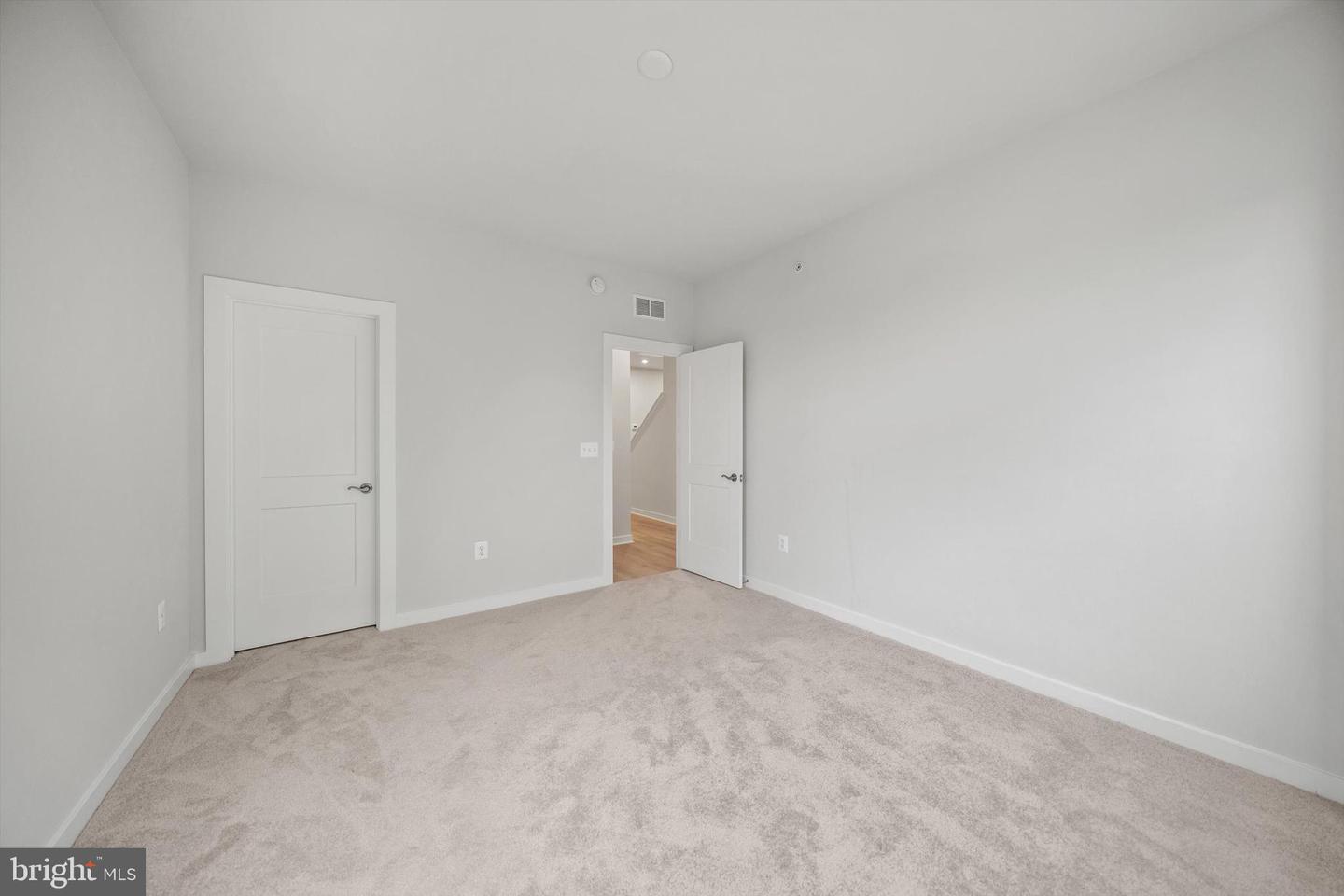 14256 NEWBROOK DR, CHANTILLY, Virginia 20151, 3 Bedrooms Bedrooms, ,2 BathroomsBathrooms,Residential,For sale,14256 NEWBROOK DR,VAFX2253096 MLS # VAFX2253096
