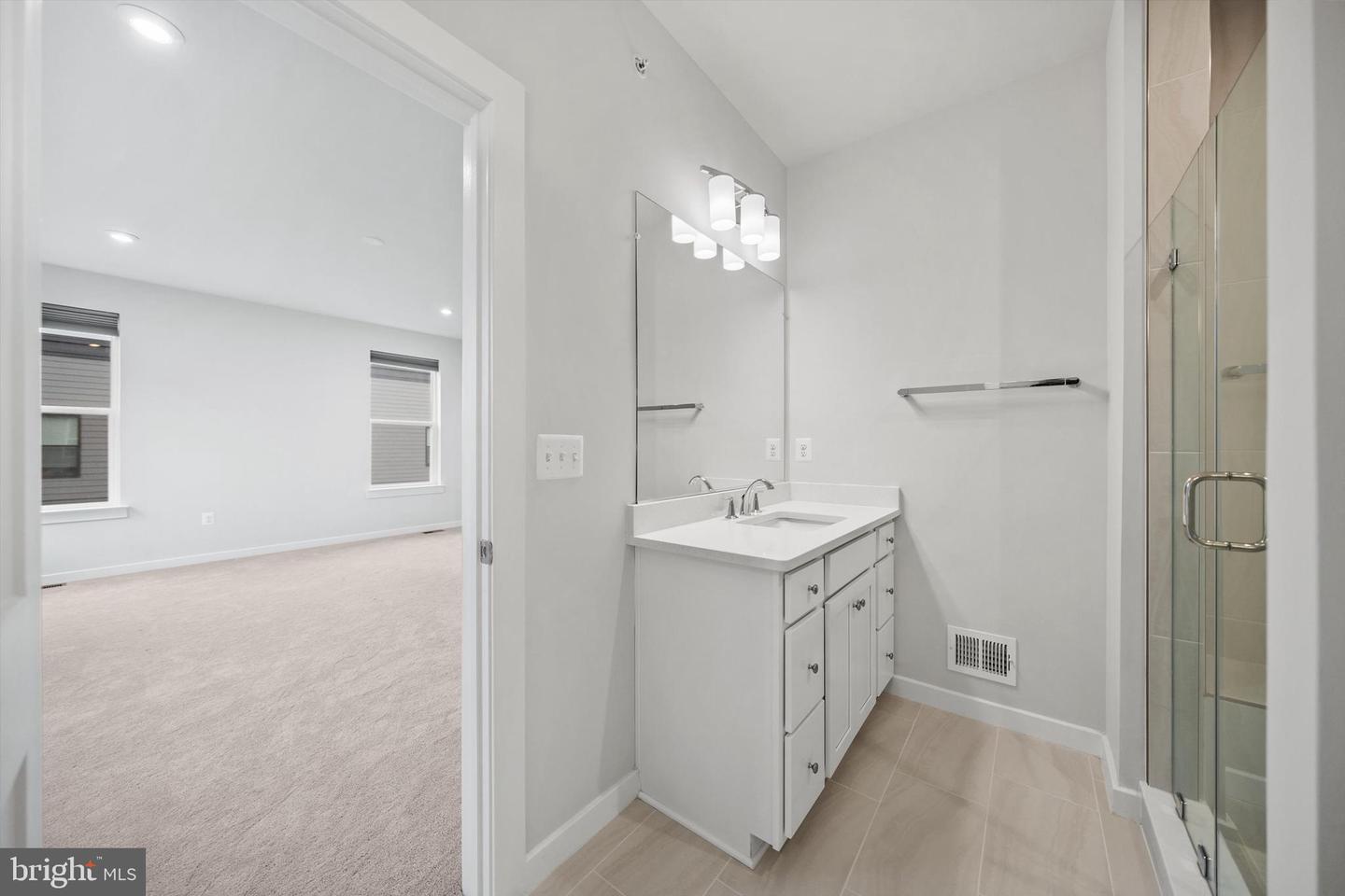 14256 NEWBROOK DR, CHANTILLY, Virginia 20151, 3 Bedrooms Bedrooms, ,2 BathroomsBathrooms,Residential,For sale,14256 NEWBROOK DR,VAFX2253096 MLS # VAFX2253096