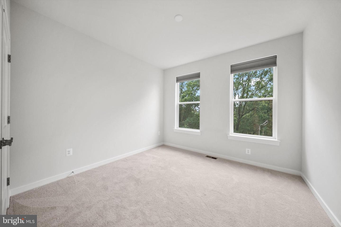 14256 NEWBROOK DR, CHANTILLY, Virginia 20151, 3 Bedrooms Bedrooms, ,2 BathroomsBathrooms,Residential,For sale,14256 NEWBROOK DR,VAFX2253096 MLS # VAFX2253096