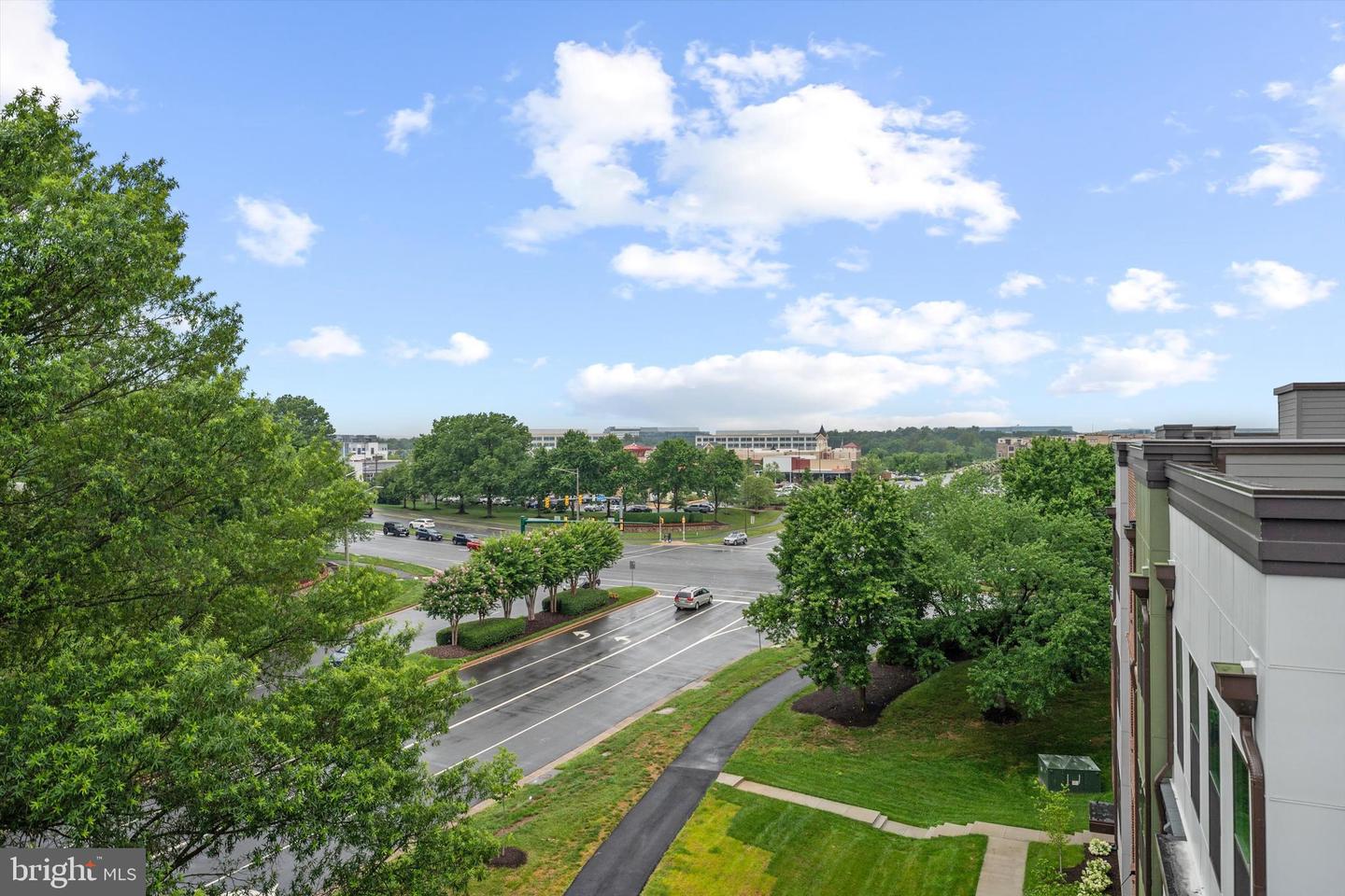 14256 NEWBROOK DR, CHANTILLY, Virginia 20151, 3 Bedrooms Bedrooms, ,2 BathroomsBathrooms,Residential,For sale,14256 NEWBROOK DR,VAFX2253096 MLS # VAFX2253096
