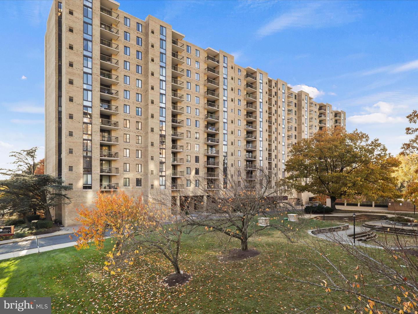 4500 S FOUR MILE RUN DR #927, ARLINGTON, Virginia 22204, 1 Bedroom Bedrooms, ,1 BathroomBathrooms,Residential,For sale,4500 S FOUR MILE RUN DR #927,VAAR2060124 MLS # VAAR2060124