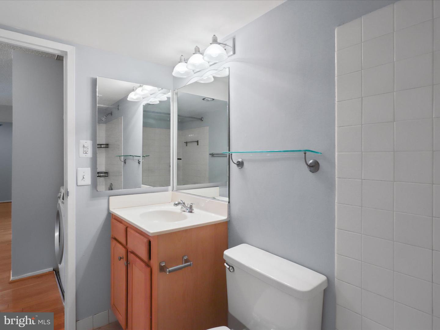 4500 S FOUR MILE RUN DR #927, ARLINGTON, Virginia 22204, 1 Bedroom Bedrooms, ,1 BathroomBathrooms,Residential,For sale,4500 S FOUR MILE RUN DR #927,VAAR2060124 MLS # VAAR2060124