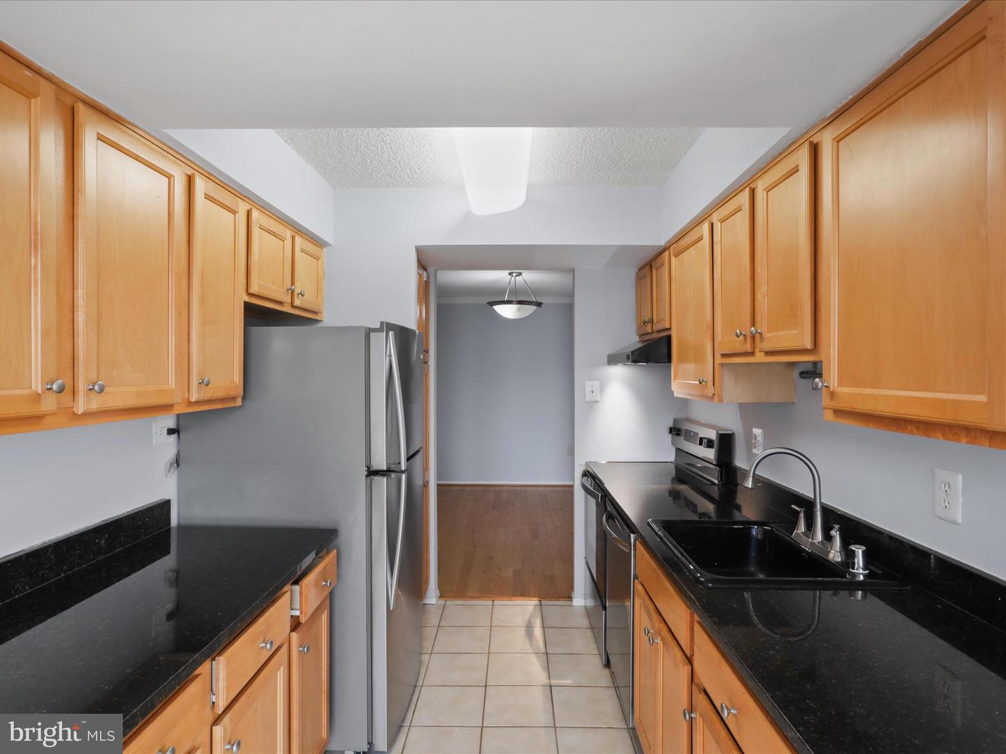 4500 S FOUR MILE RUN DR #927, ARLINGTON, Virginia 22204, 1 Bedroom Bedrooms, ,1 BathroomBathrooms,Residential,For sale,4500 S FOUR MILE RUN DR #927,VAAR2060124 MLS # VAAR2060124